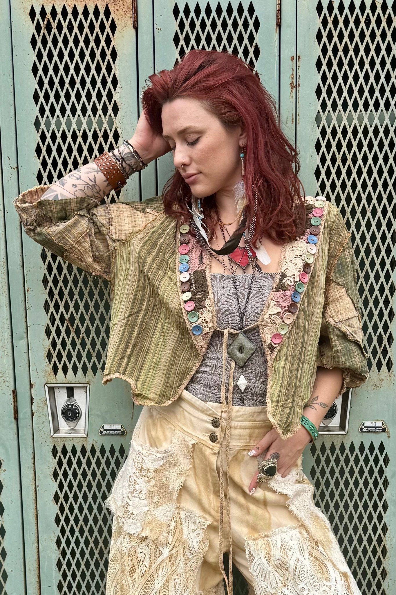 Butterfly Button Top - ivyandlavyboutique A Rare Bird Shop