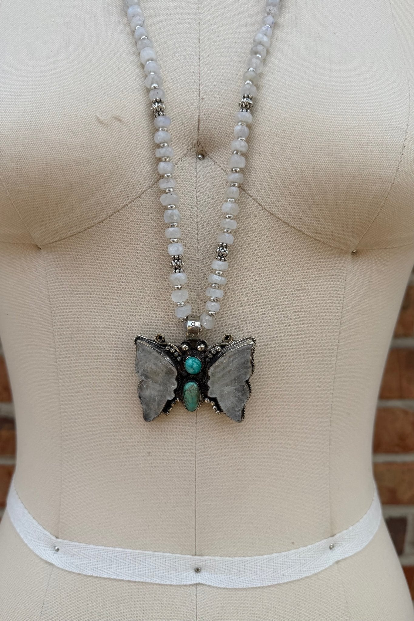 Butterfly Drop Necklace - ivyandlavyboutique ivyandlavyboutique
