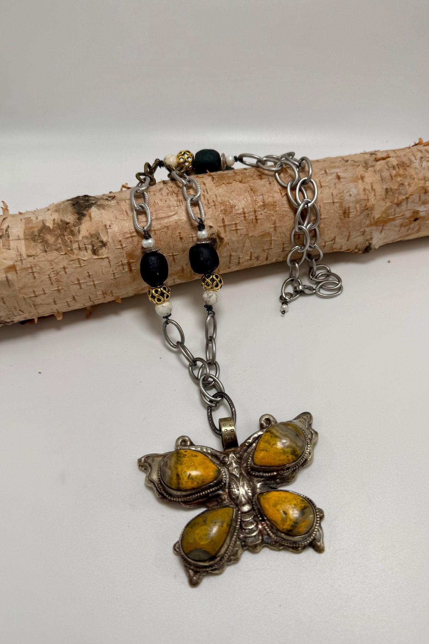 Butterfly In the Sun Statement Necklace - ivyandlavyboutique ivyandlavyboutique