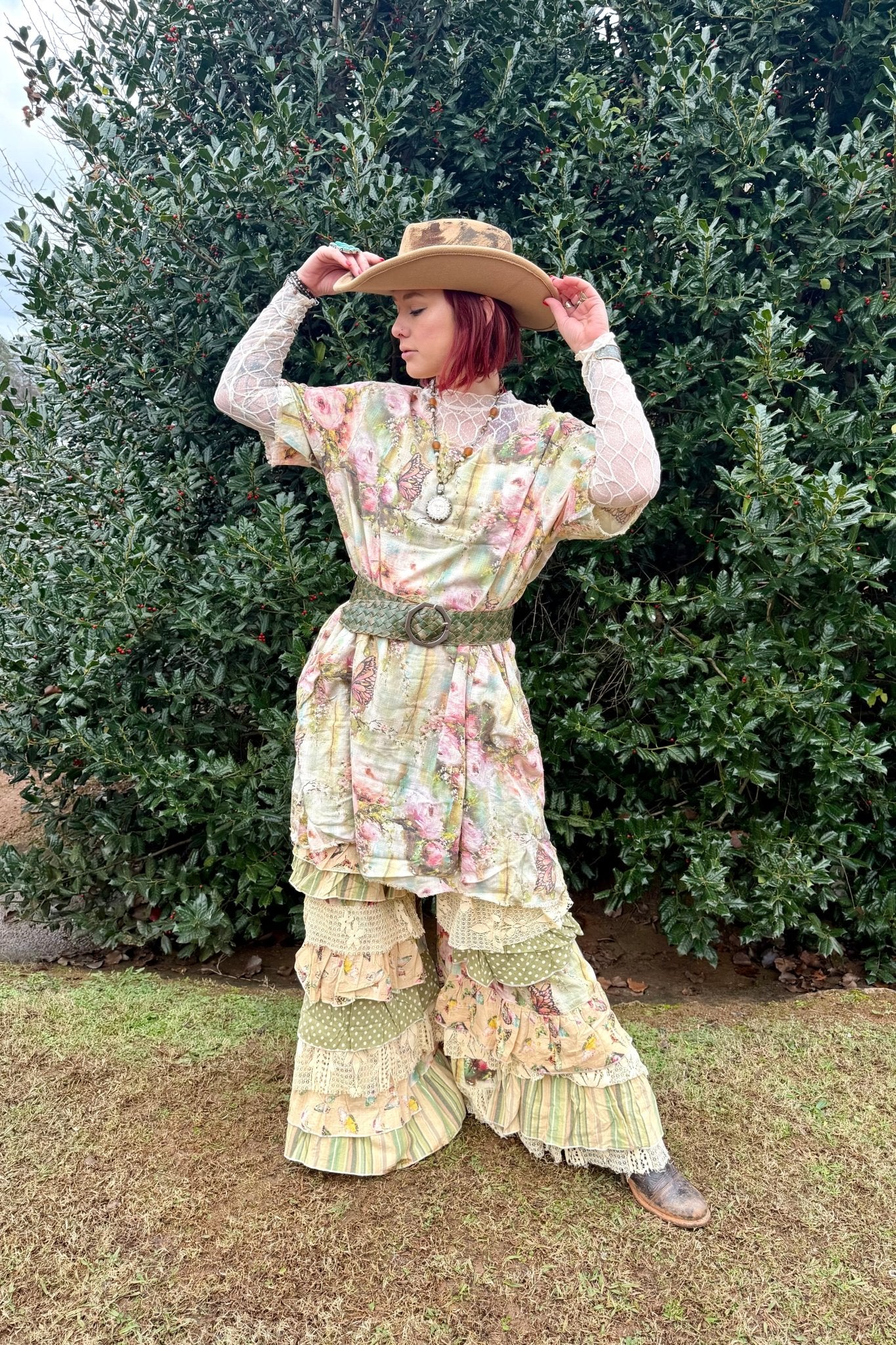 Butterfly Ruffle Pant - ivyandlavyboutique A Rare Bird Shop