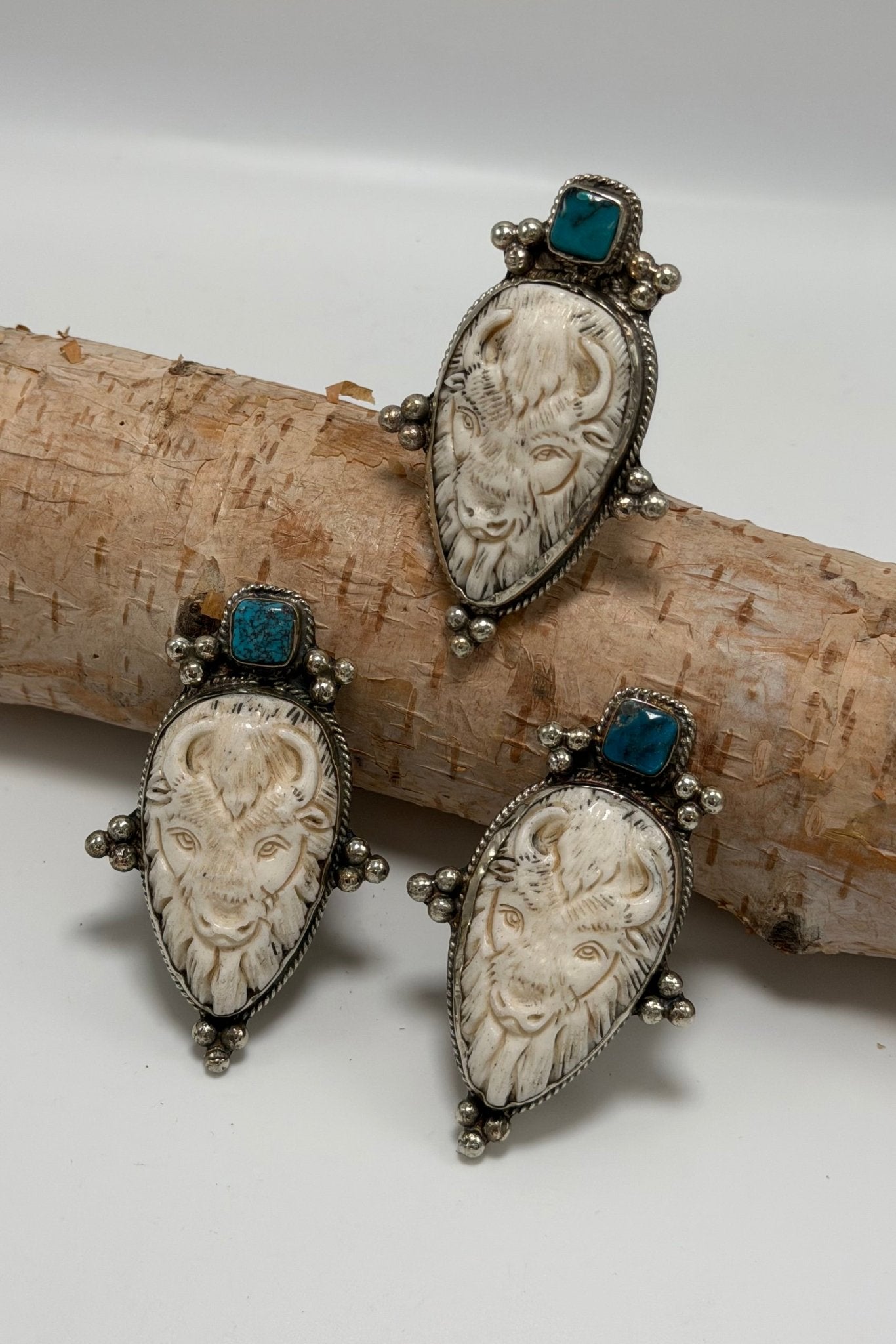 Carved Bison w/ Square Turquoise Ring - ivyandlavyboutique ivyandlavyboutique