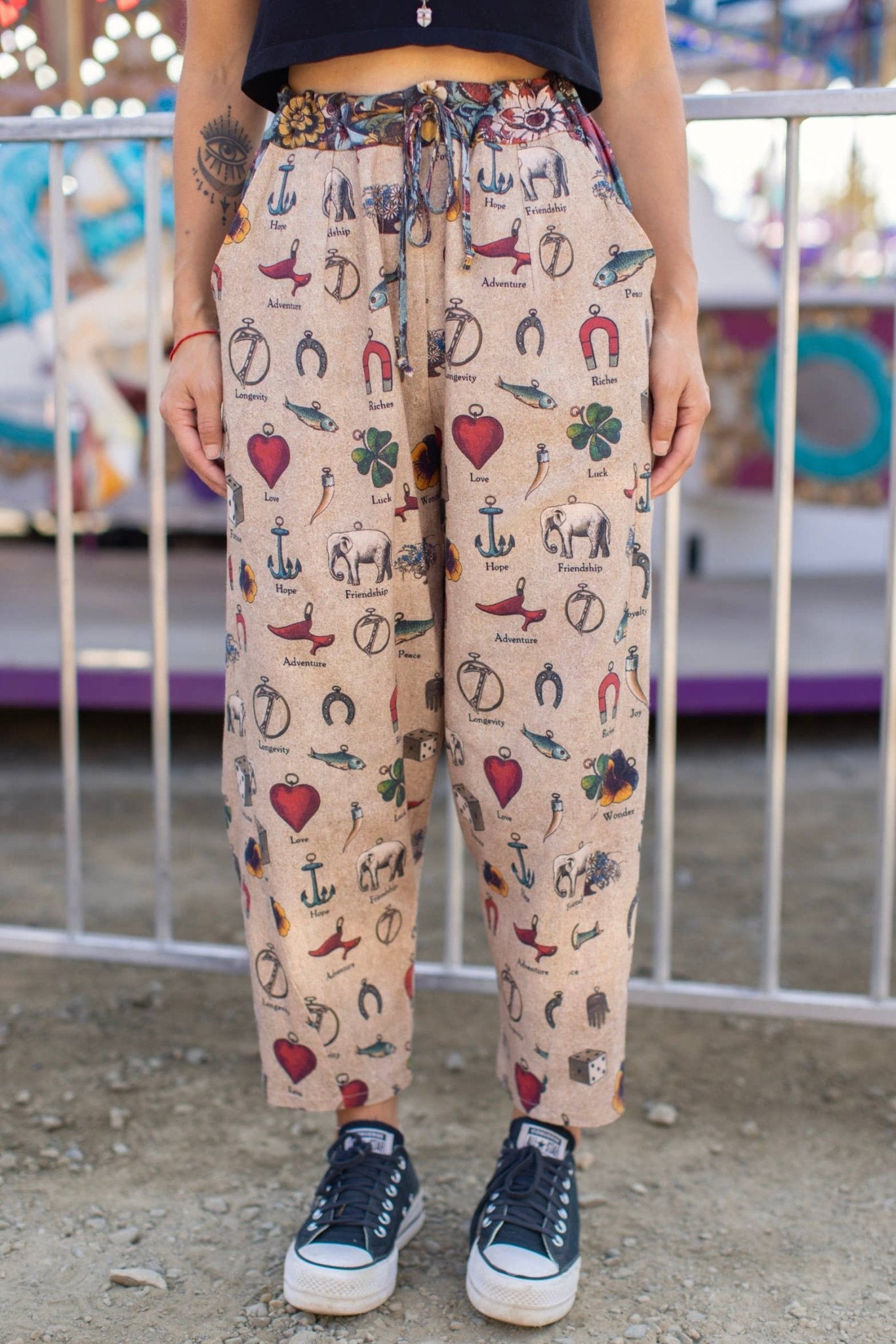Charmed Life Linen Cropped Artist Pant w/ Lucky Charms - ivyandlavyboutique Market of Stars
