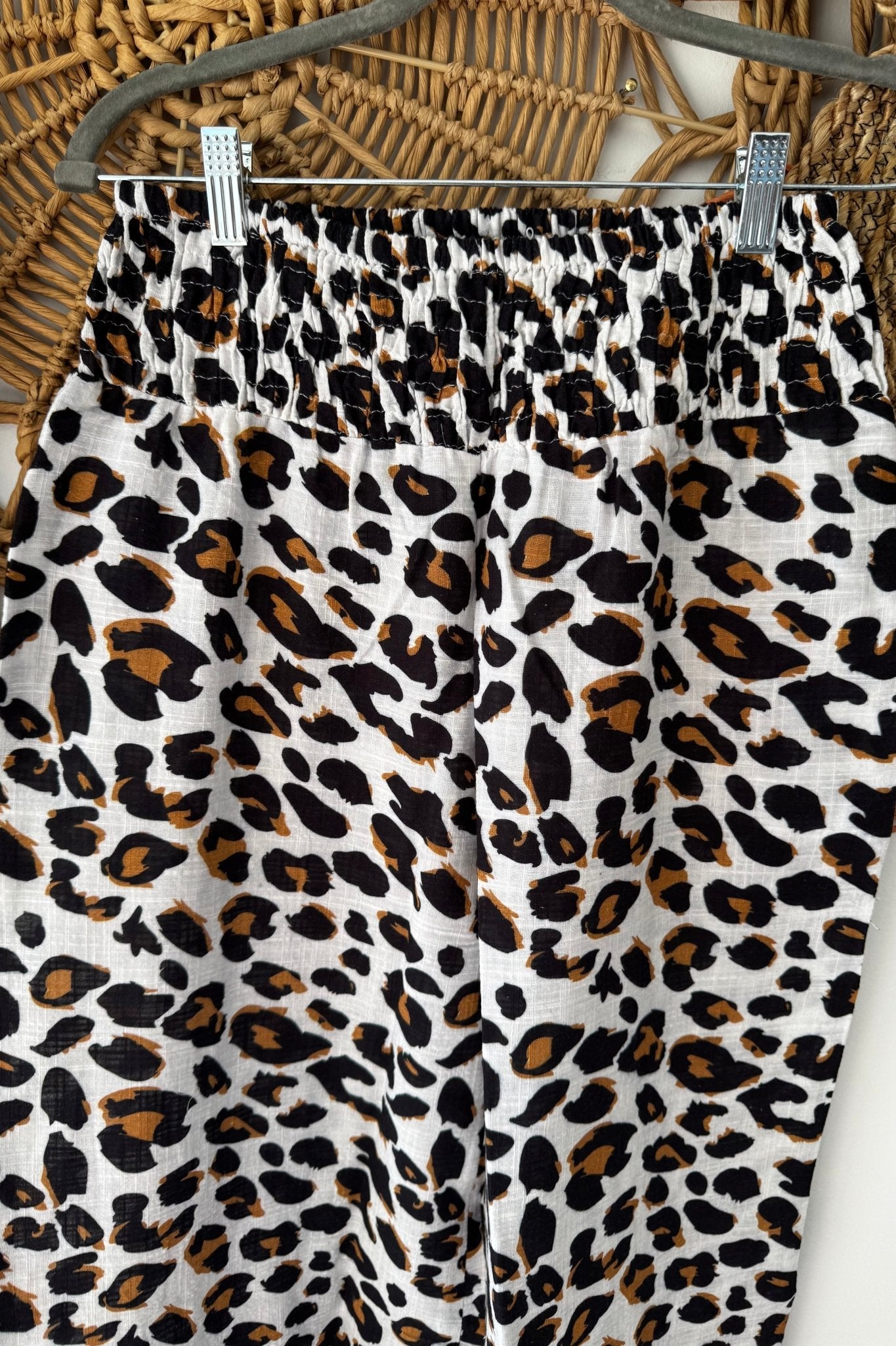 Cheetah In White - ivyandlavyboutique I LOVE LINEN