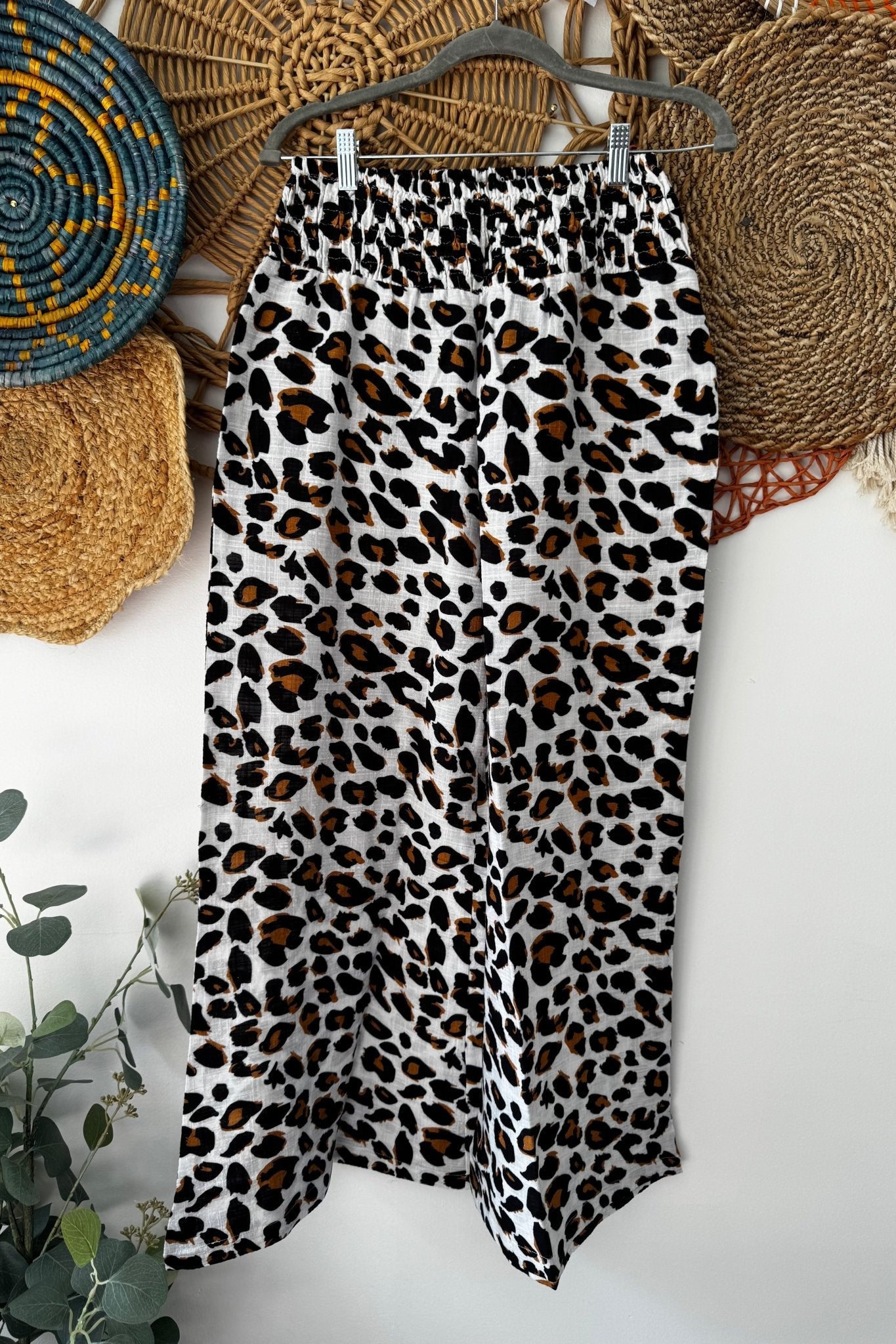 Cheetah In White - ivyandlavyboutique I LOVE LINEN