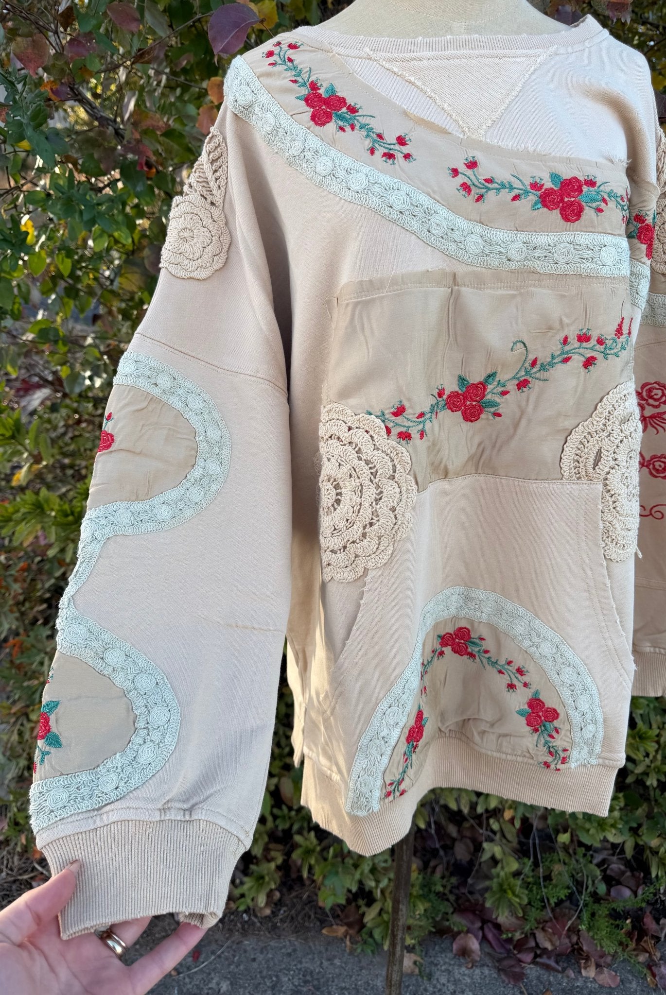 Cloud Dancer Sweatshirt - ivyandlavyboutique Jaded Gypsy