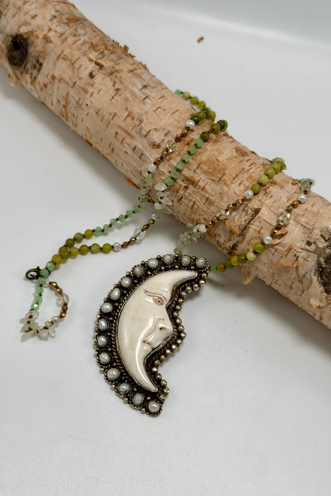 Crescent Moon Face w/ Pearl Necklace - ivyandlavyboutique ivyandlavyboutique