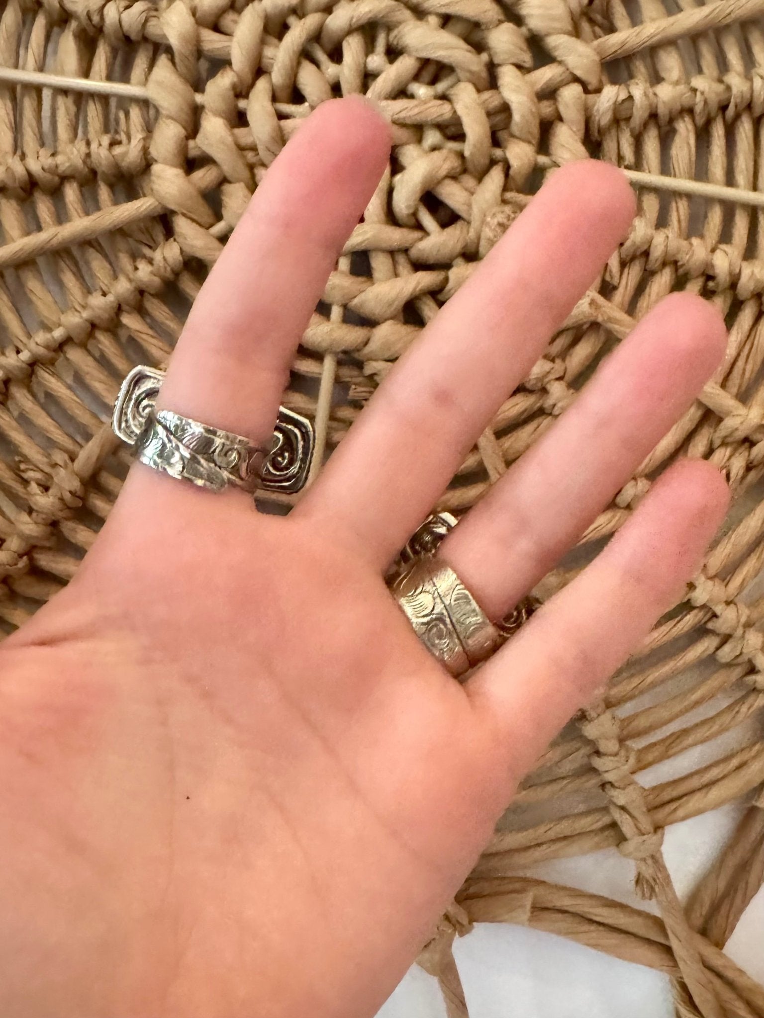 Cross Carved Ring - ivyandlavyboutique ivyandlavyboutique