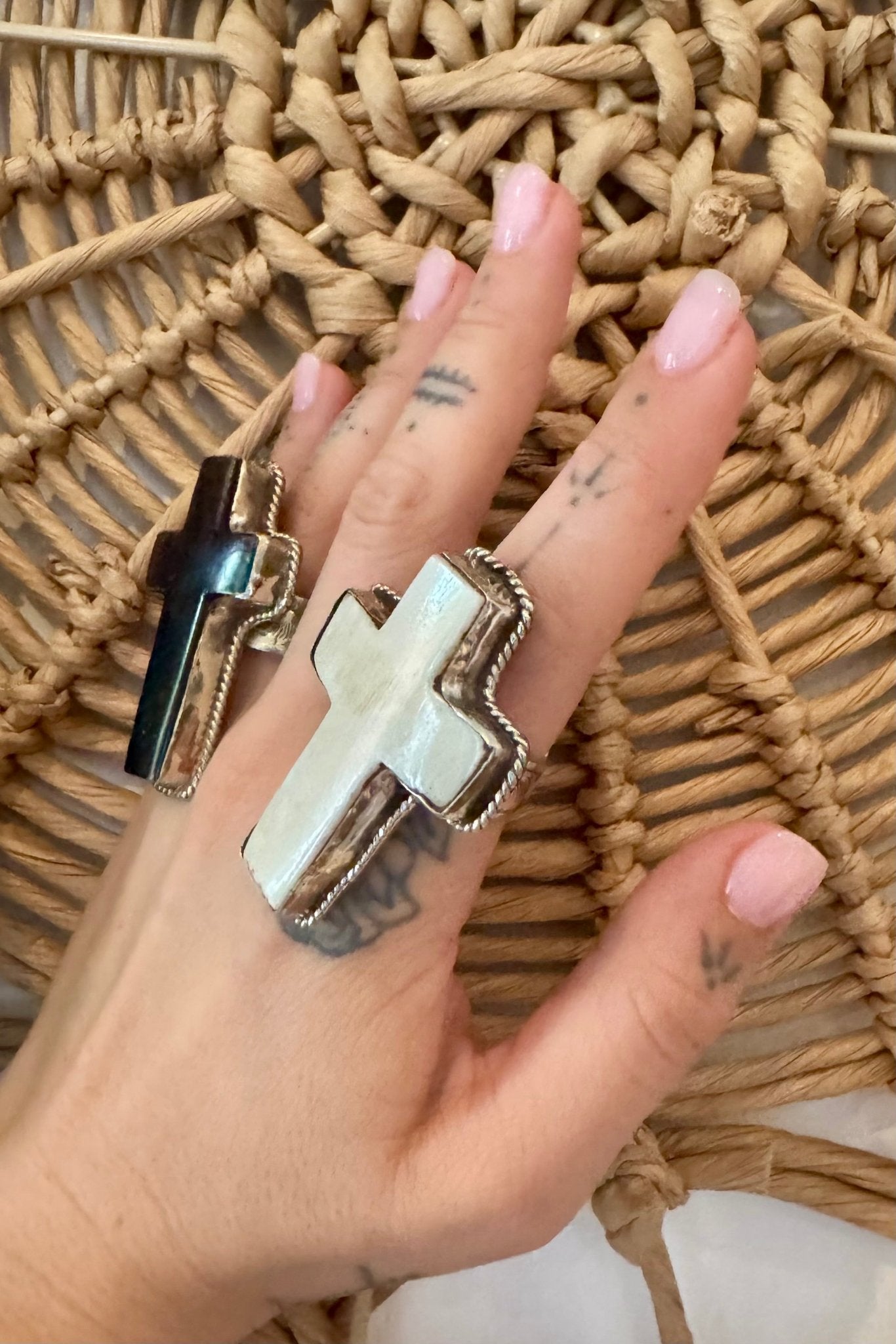 Cross Carved Ring - ivyandlavyboutique ivyandlavyboutique