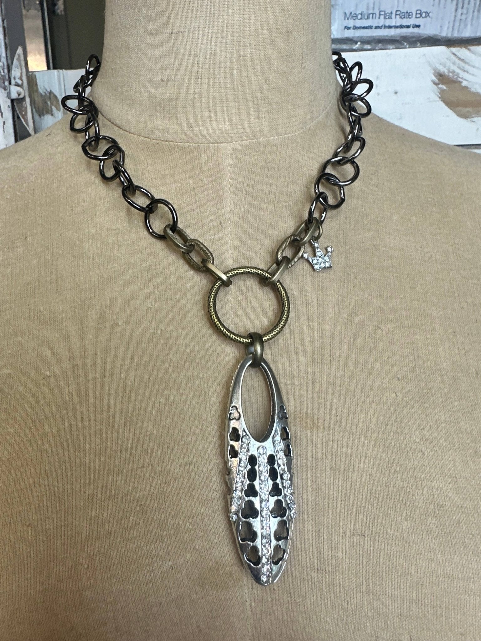 Crown Jewel Statement Necklace - ivyandlavyboutique Scooples Jewelry