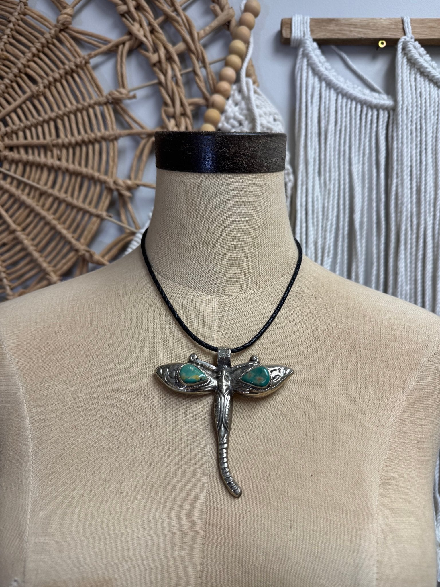 Dragonfly Vibes Choker on Leather - ivyandlavyboutique ivyandlavyboutique