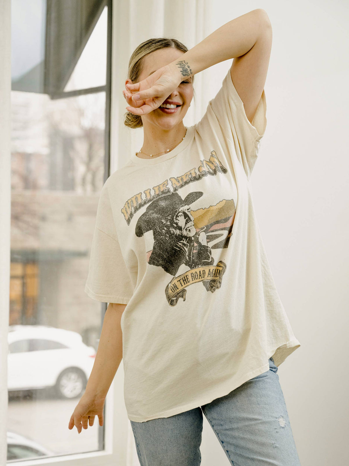 Willie Nelson Desert Texas Off White Thrifted Graphic Tee