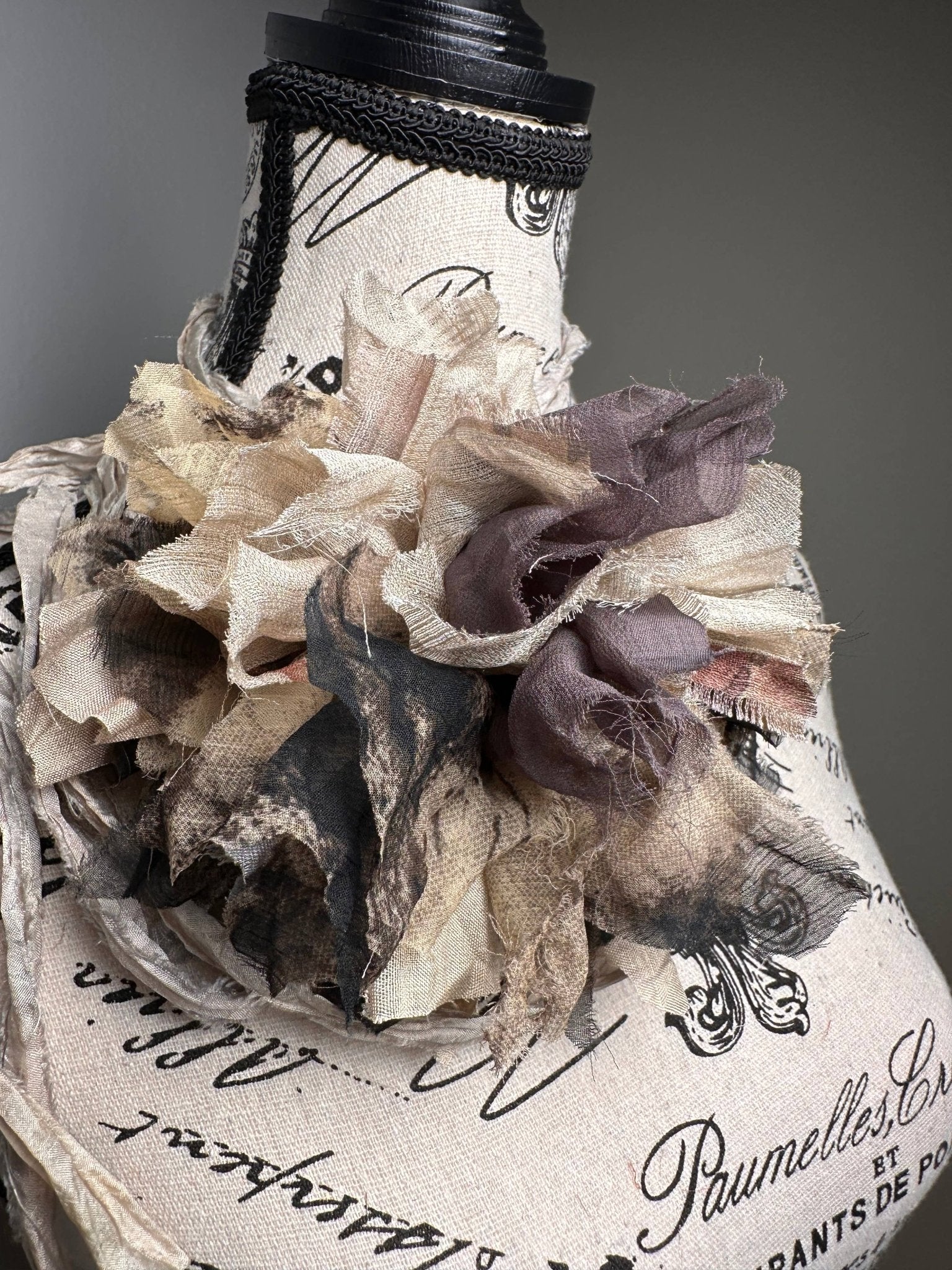 Floret Accessory - Hair Clip/Neck tie/Brooch - ivyandlavyboutique The Curated Raven