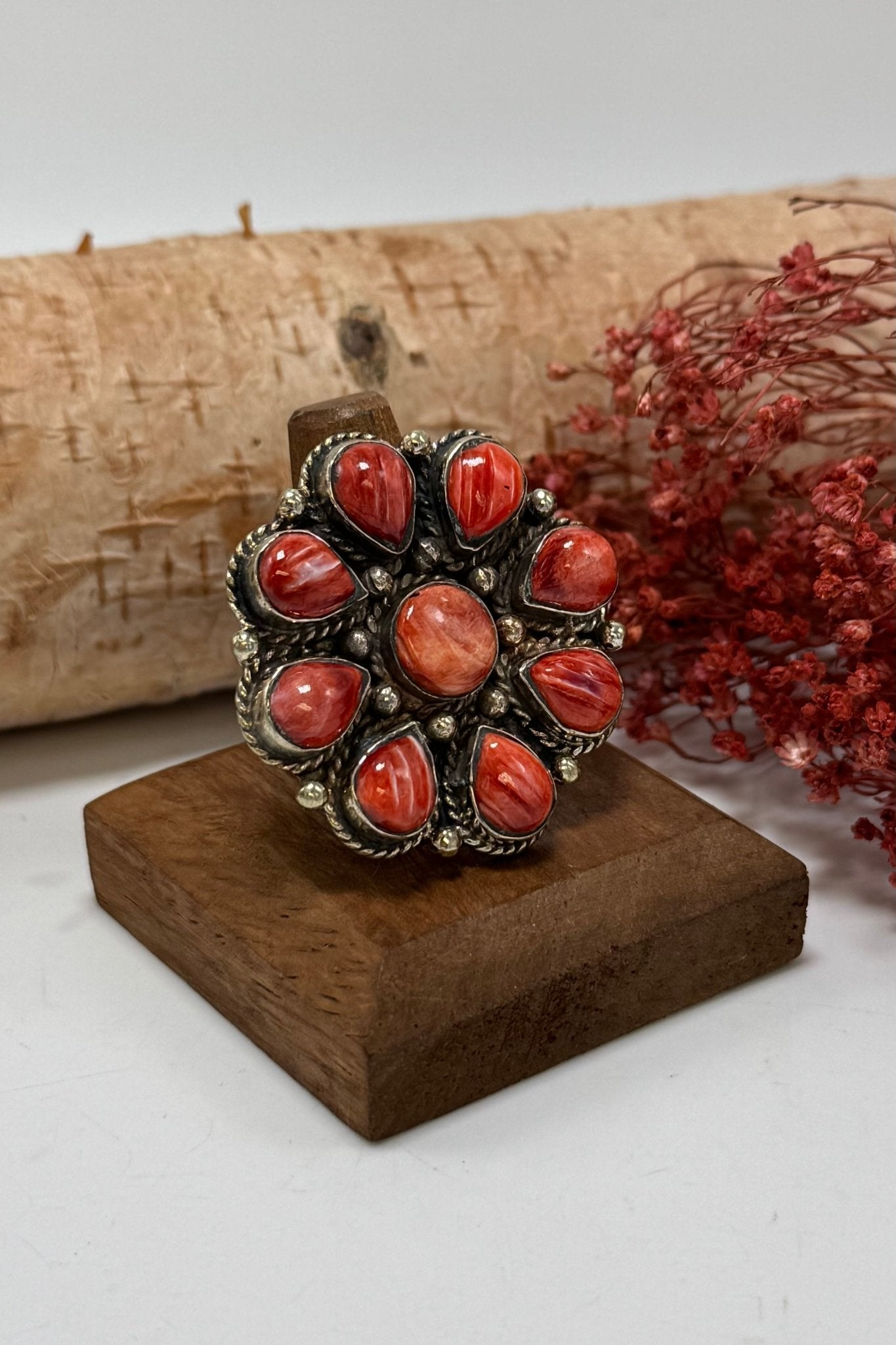 Flower Ring in Reds - ivyandlavyboutique ivyandlavyboutique