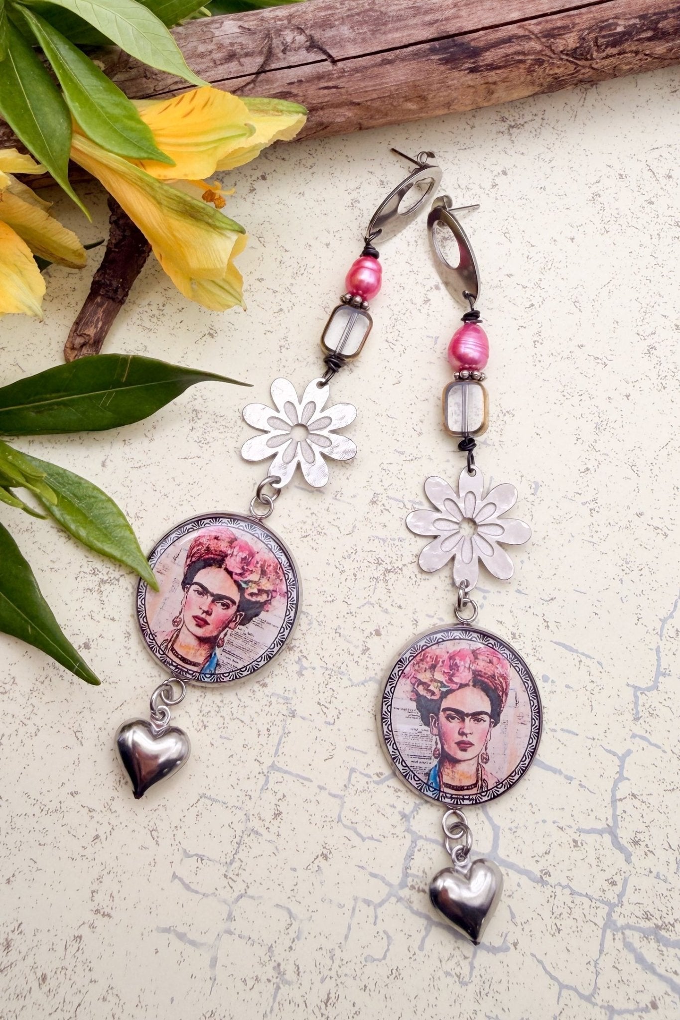 Frida Floral Circle Charm Drop Earrings - ivyandlavyboutique ivyandlavyboutique