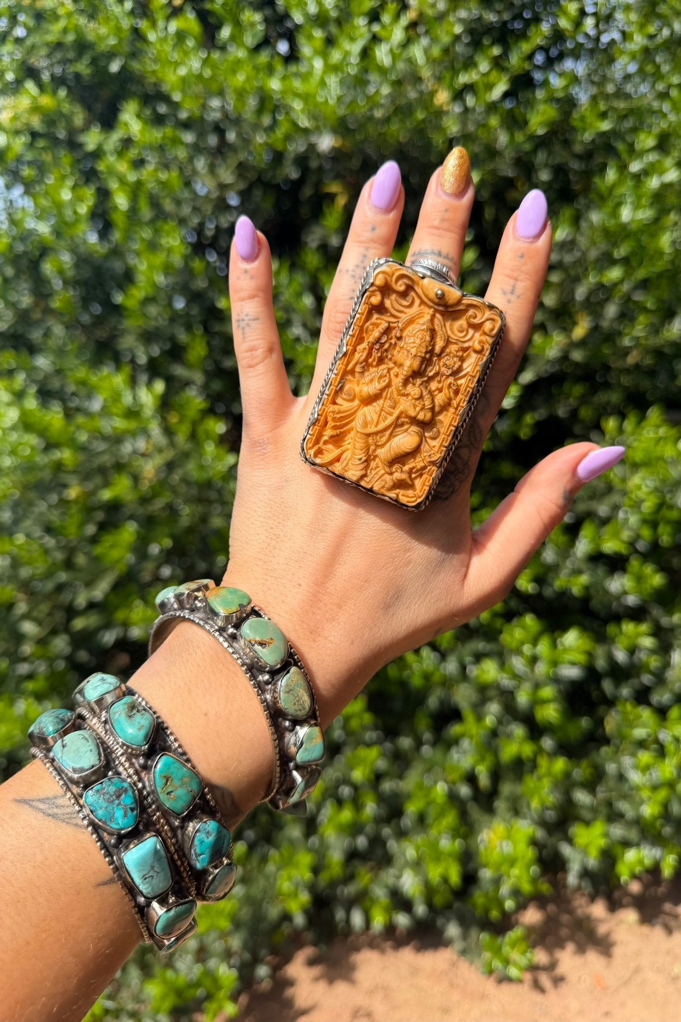 Ganesha Carved Resin BIG Ring - ivyandlavyboutique ivyandlavyboutique