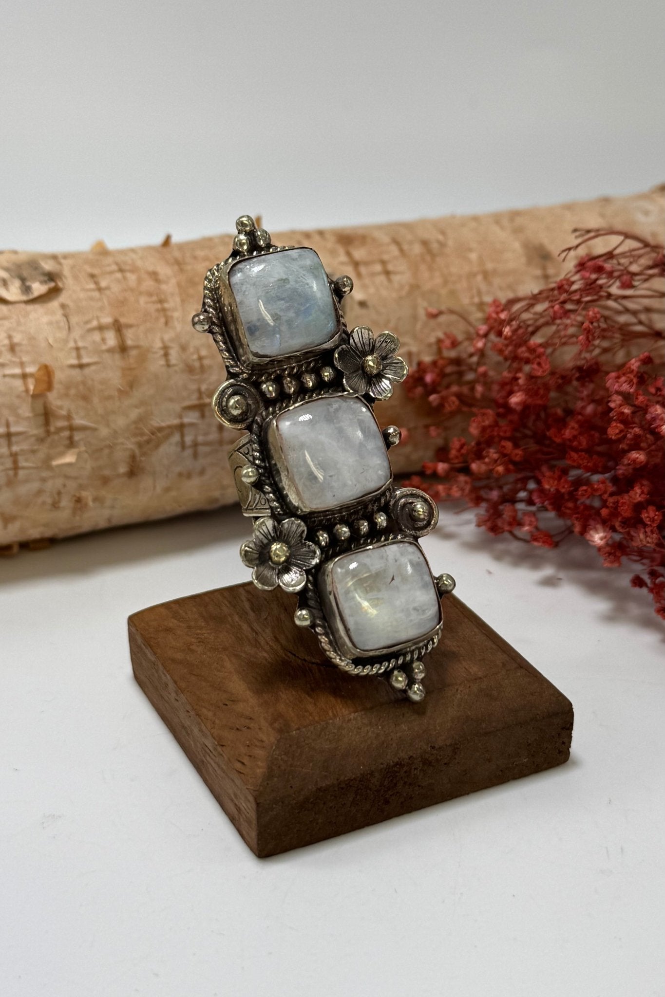 Glowing Three Stacked Ring - ivyandlavyboutique ivyandlavyboutique