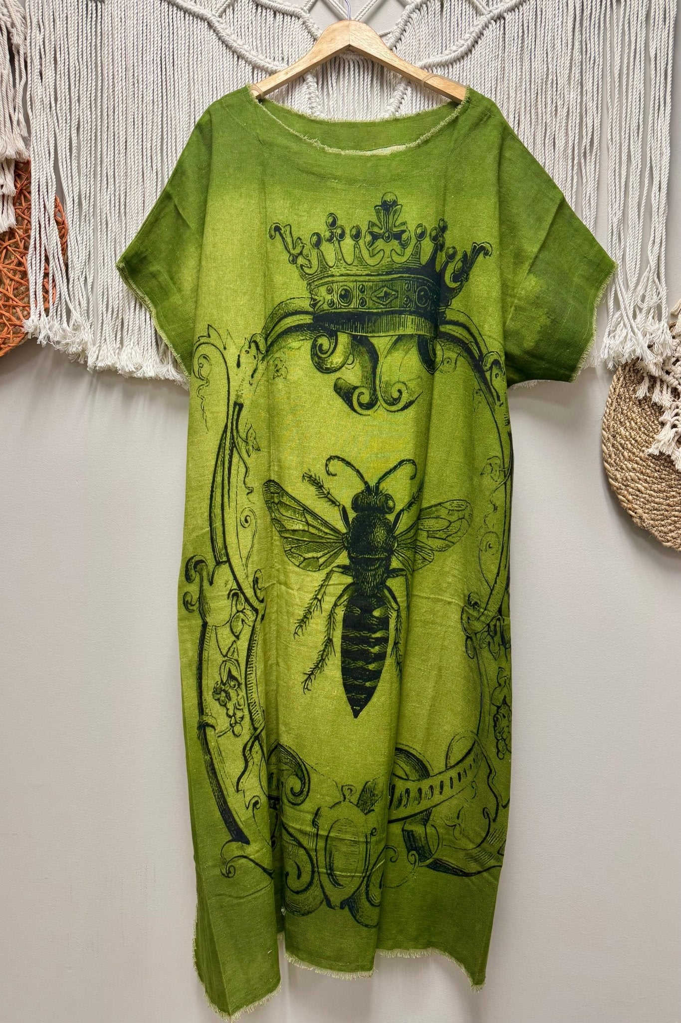 Green Buzzing Around Bee Hi Lo - ivyandlavyboutique I LOVE LINEN