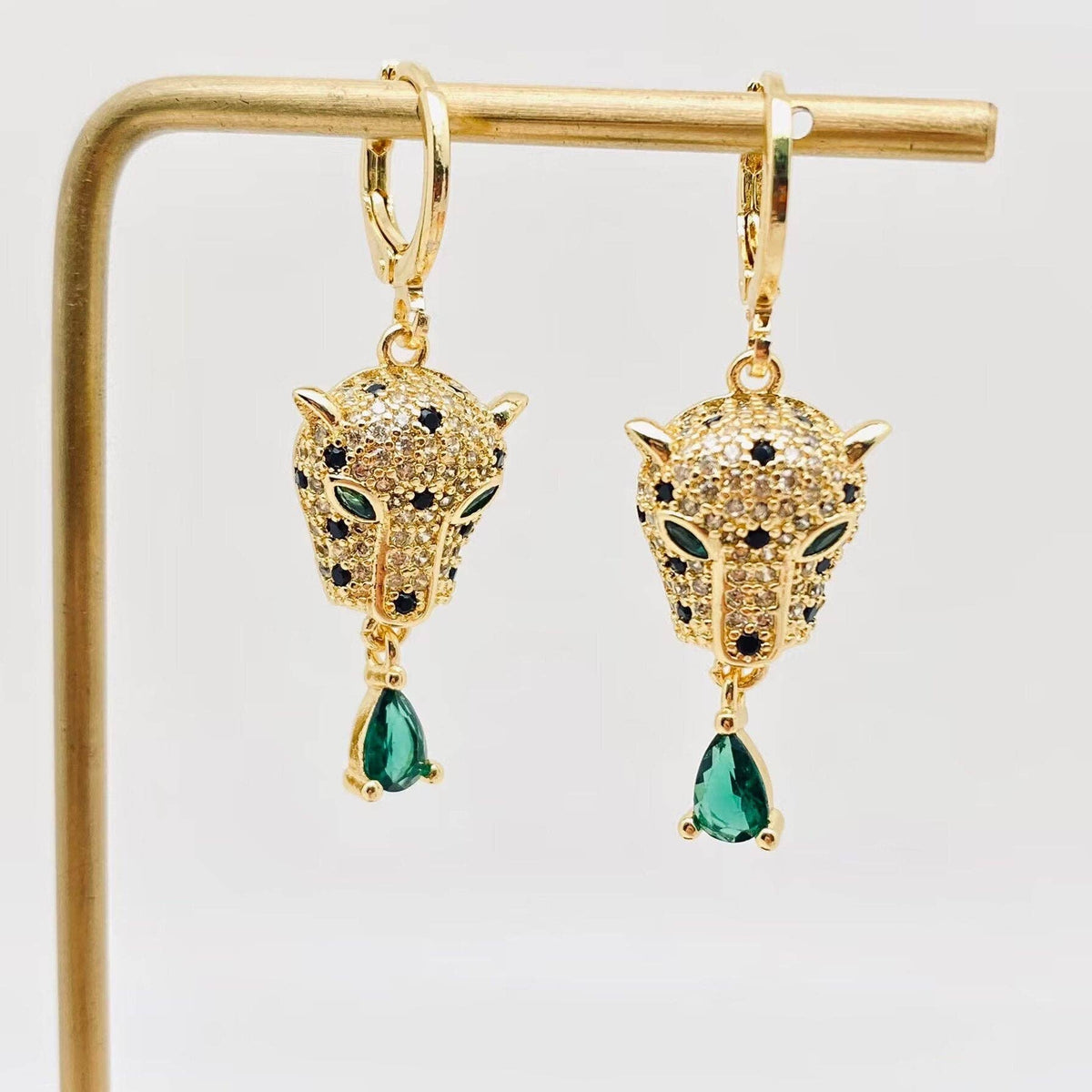 Green Eye Cubic Zirconia Gold Leopard Head Huggie Earrings - ivyandlavyboutique Mio Queena