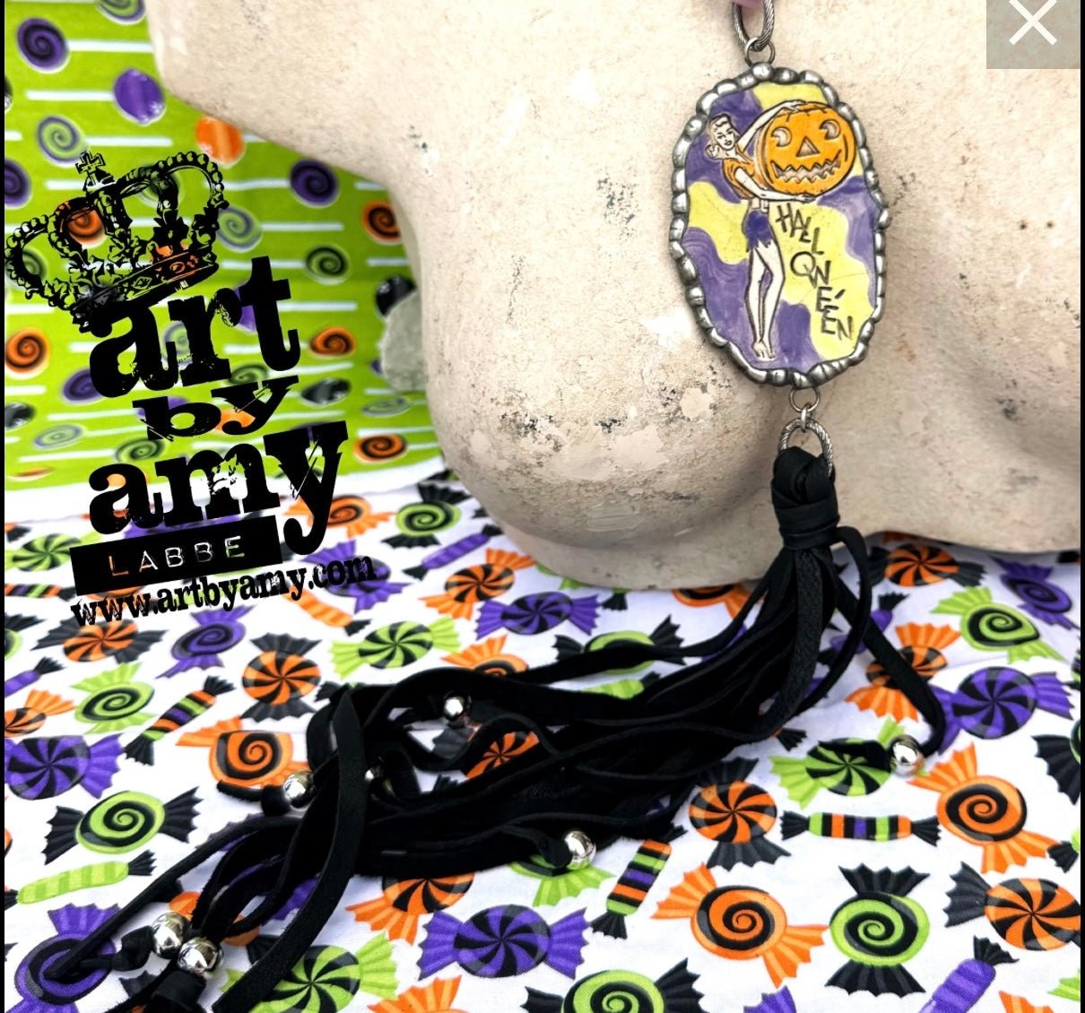 Halloween Lady - ivyandlavyboutique Art by Amy
