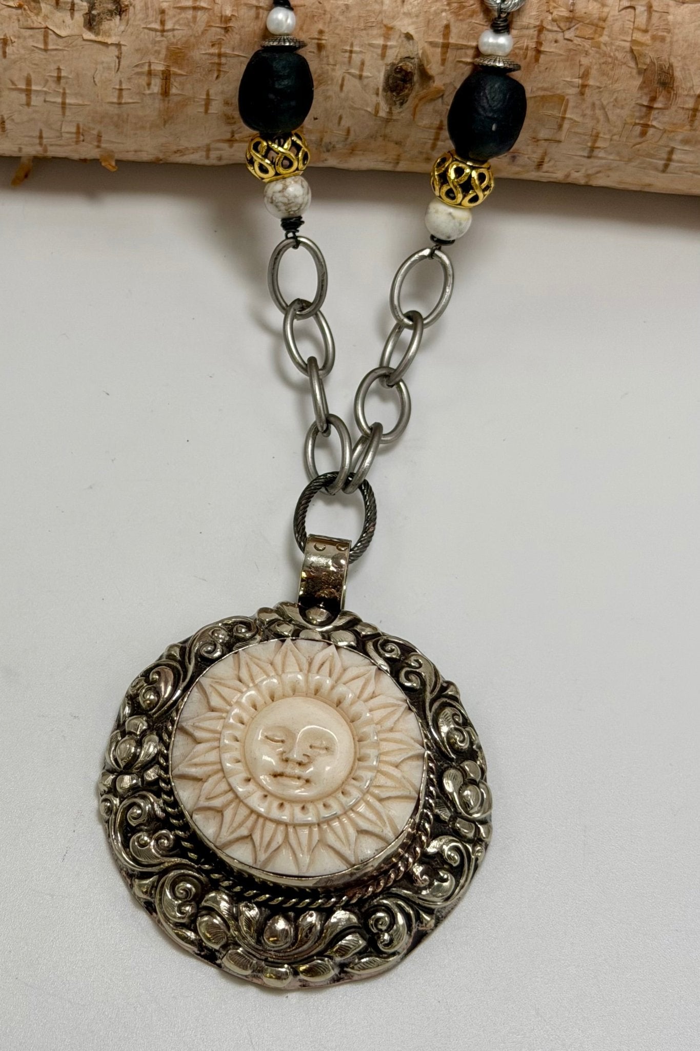 Happy Bliss Sun Statement Necklace - ivyandlavyboutique ivyandlavyboutique