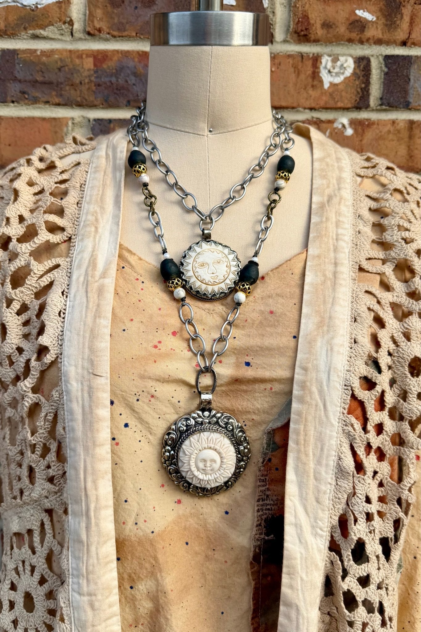 Happy Bliss Sun Statement Necklace - ivyandlavyboutique ivyandlavyboutique