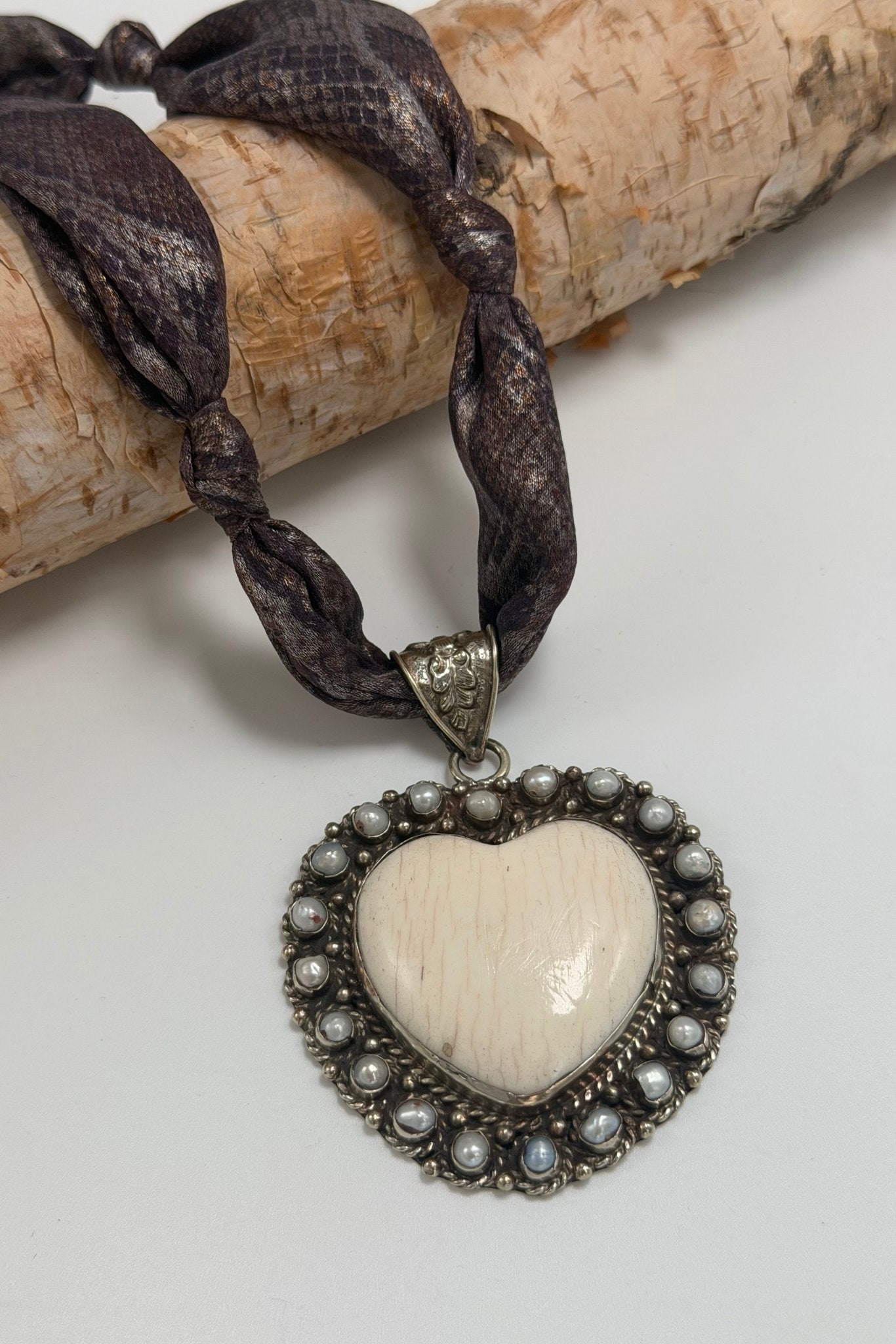 Heart on a Platter Fabric Choker - ivyandlavyboutique ivyandlavyboutique