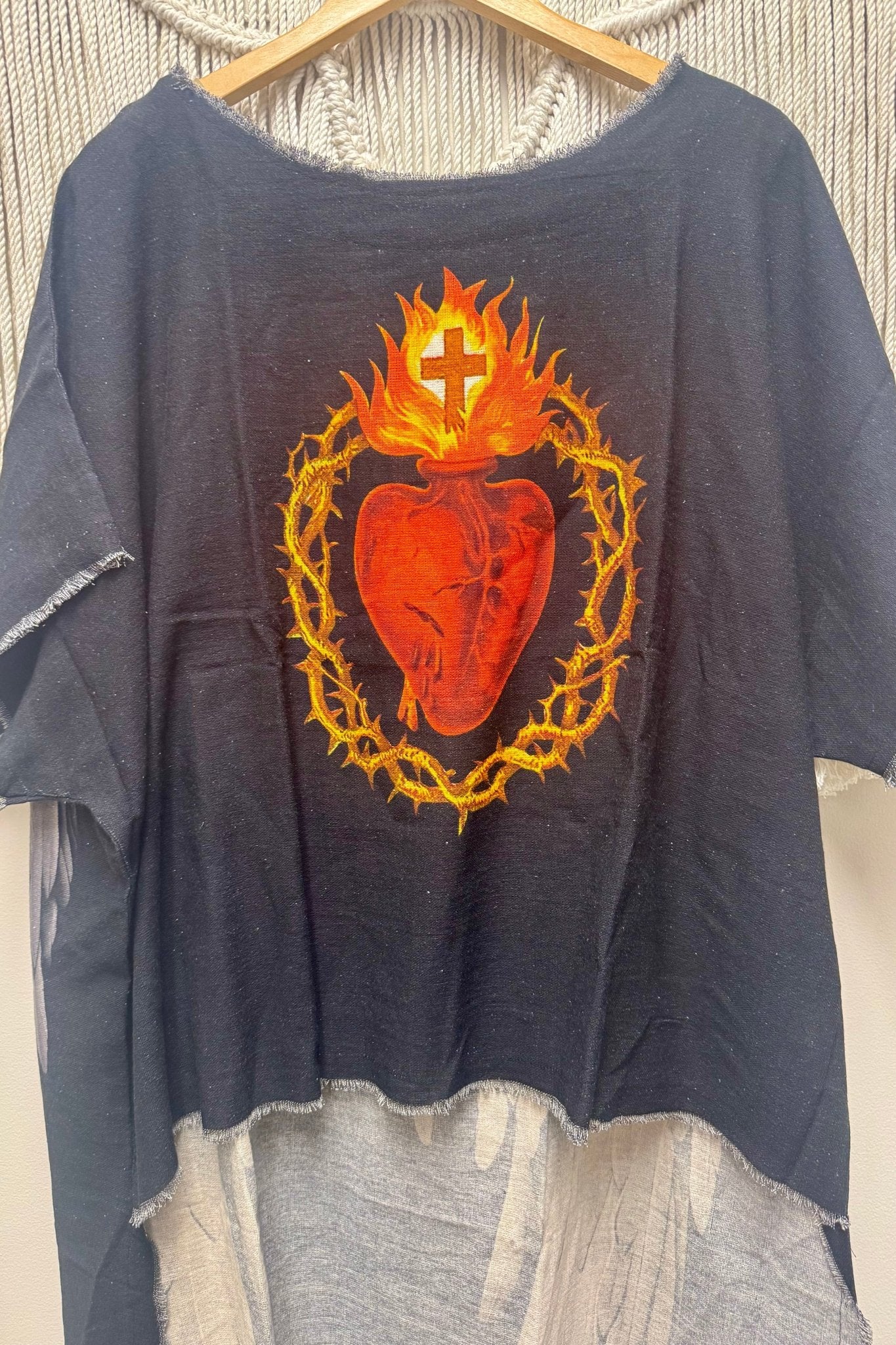 Heart Soaring Hi Lo (Sacred Heart) - ivyandlavyboutique I LOVE LINEN