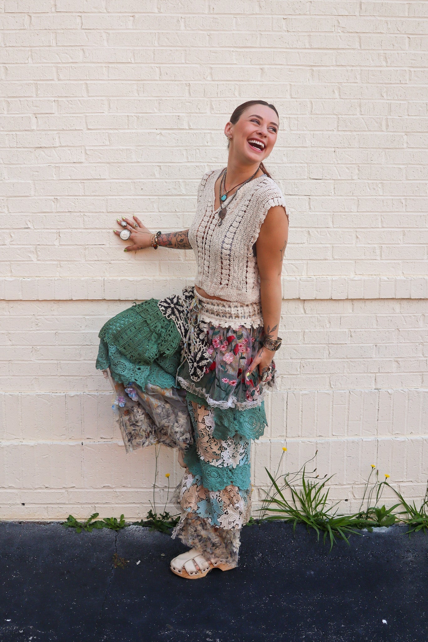 Hola Chicas Crochet Sleeveless Top - ivyandlavyboutique Pol Clothing
