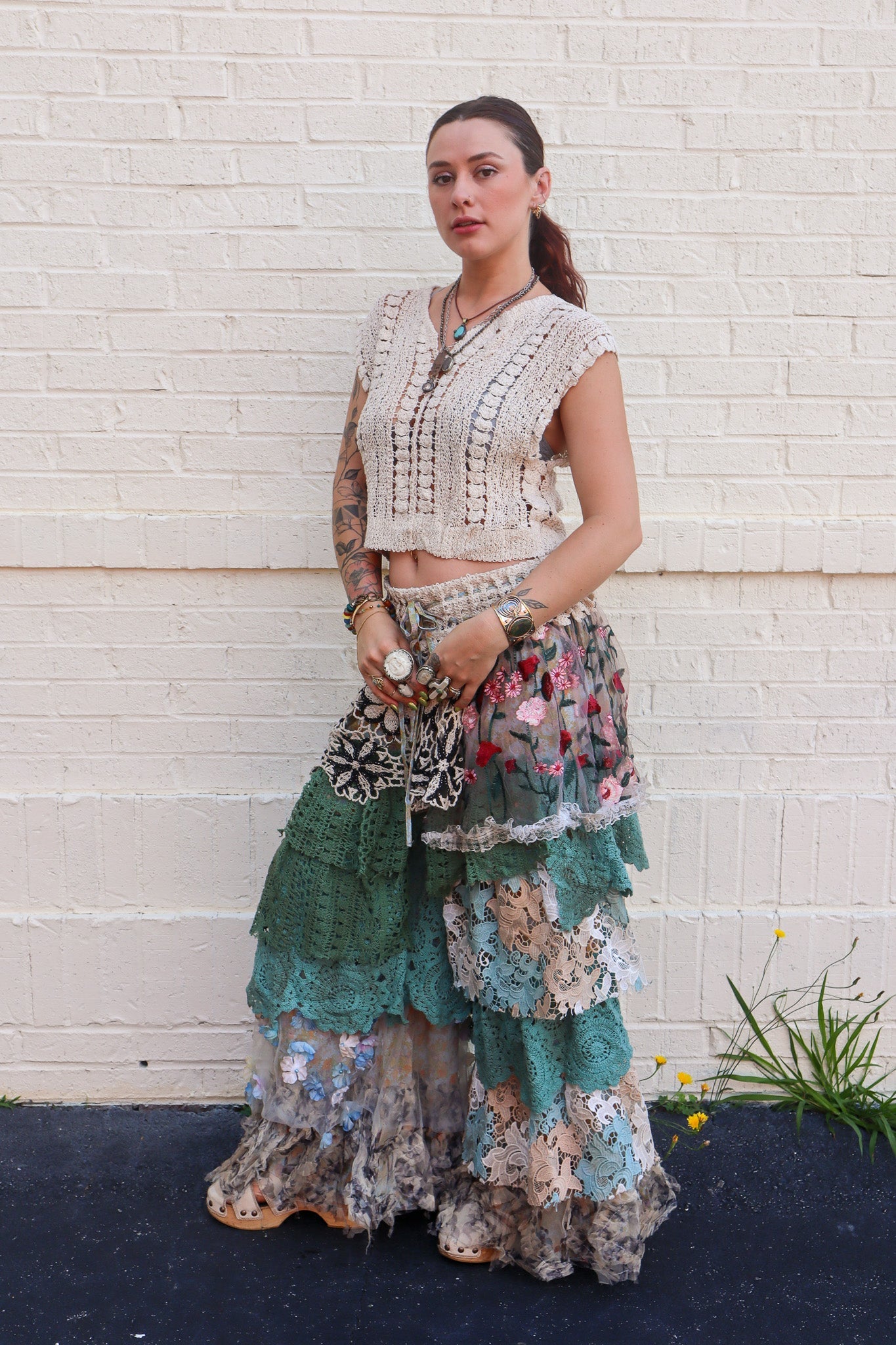 Hola Chicas Crochet Sleeveless Top - ivyandlavyboutique Pol Clothing