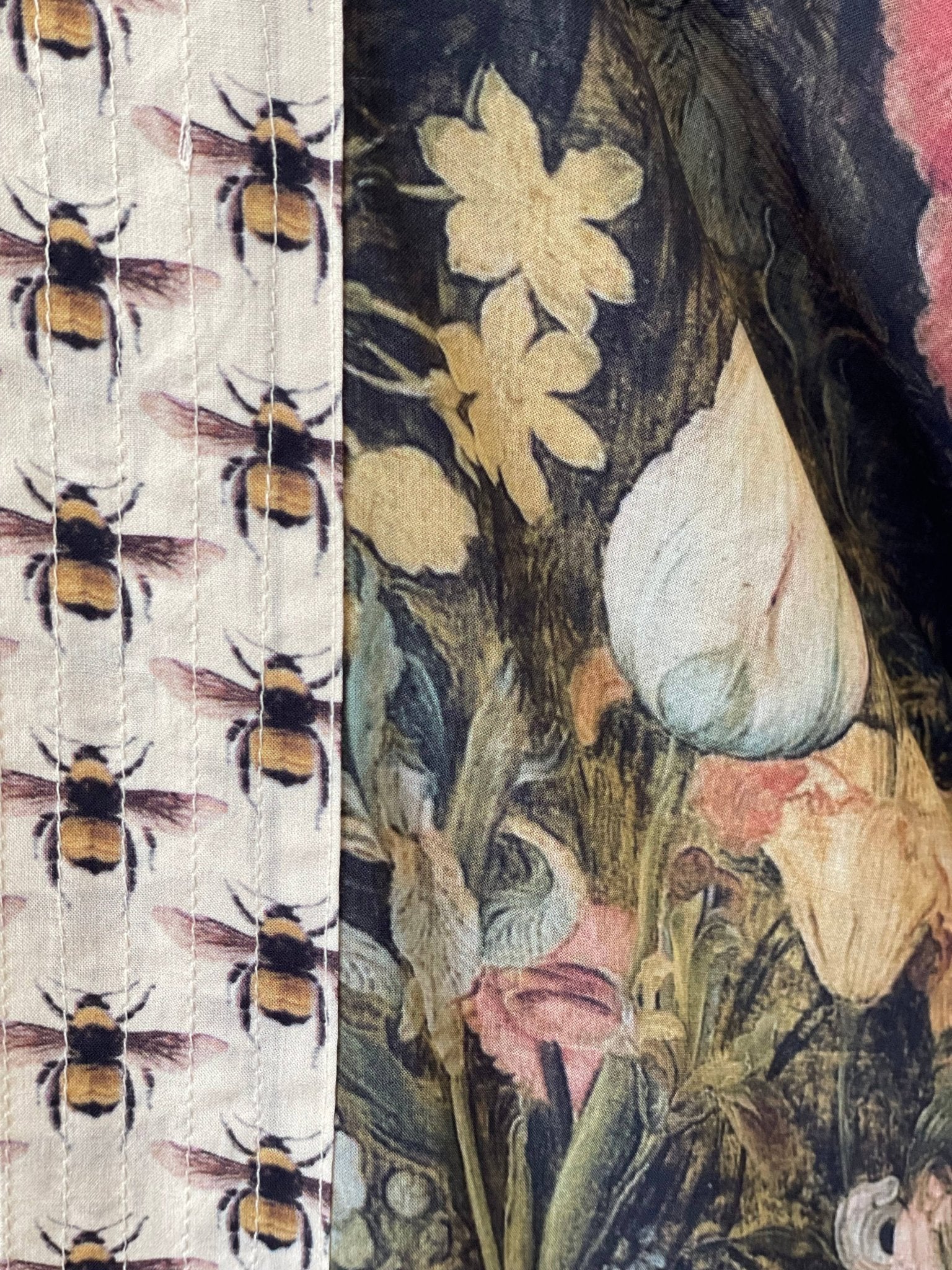 I Dream In Flowers Opera Duster Kimono Robe w/ Bees: Classic - ivyandlavyboutique Market of Stars