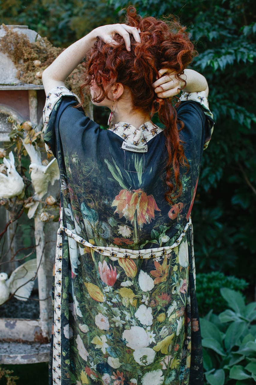 I Dream In Flowers Opera Duster Kimono Robe w/ Bees: Classic - ivyandlavyboutique Market of Stars