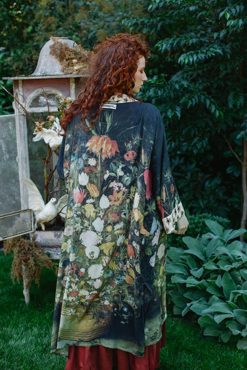 I Dream In Flowers Opera Duster Kimono Robe w/ Bees: Classic - ivyandlavyboutique Market of Stars