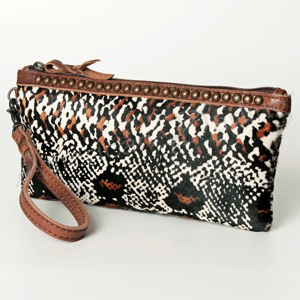 It's a Jungle Out There Wrist Bag - ivyandlavyboutique american darling