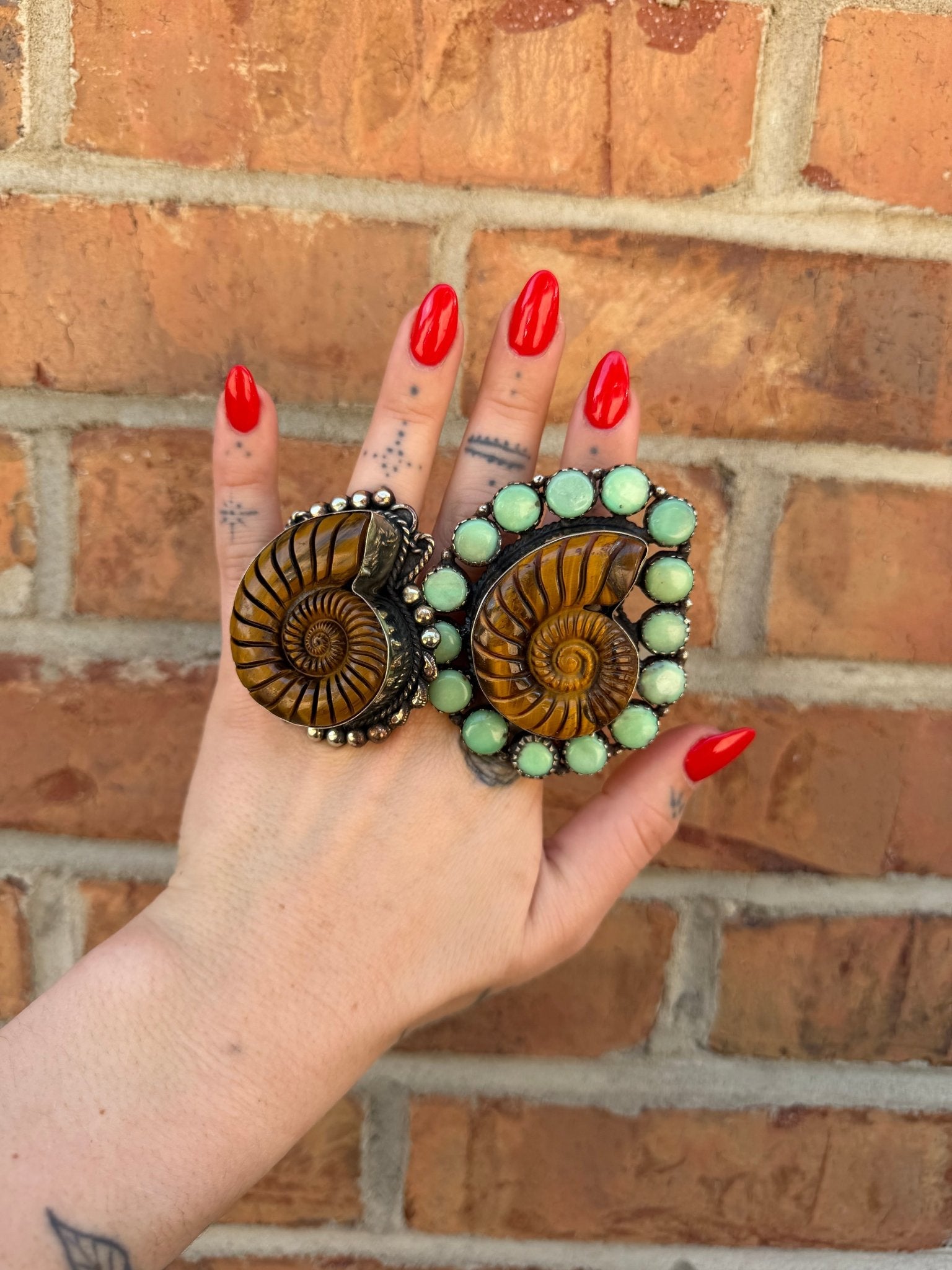 Just Swirl Carved Shell in Tigers Eye Ring - 5 - ivyandlavyboutique ivyandlavyboutique