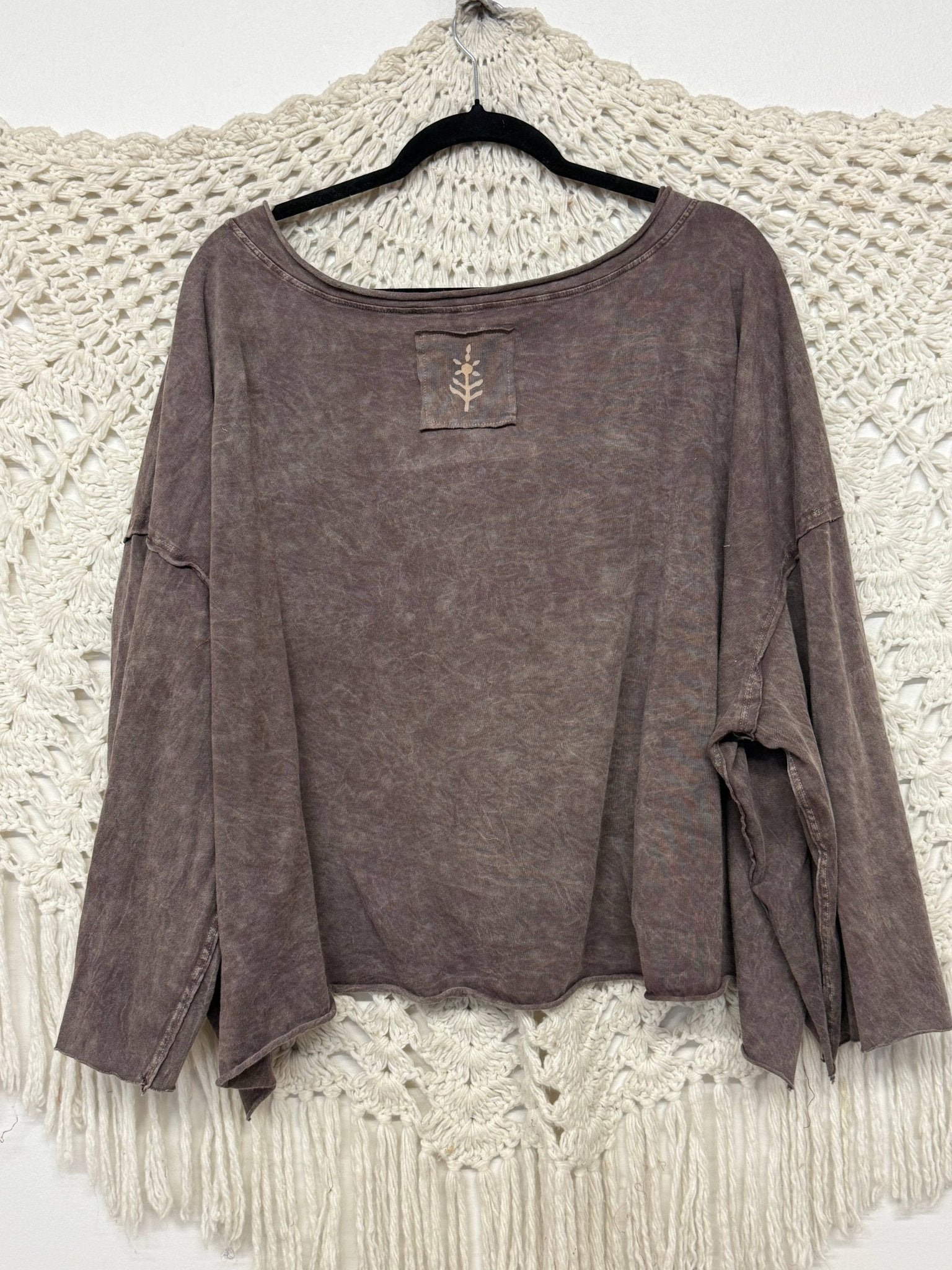 Kantha Bae Dream Cropped Tee - Held In Balance Yin Yang Boho - ivyandlavyboutique Kantha Bae