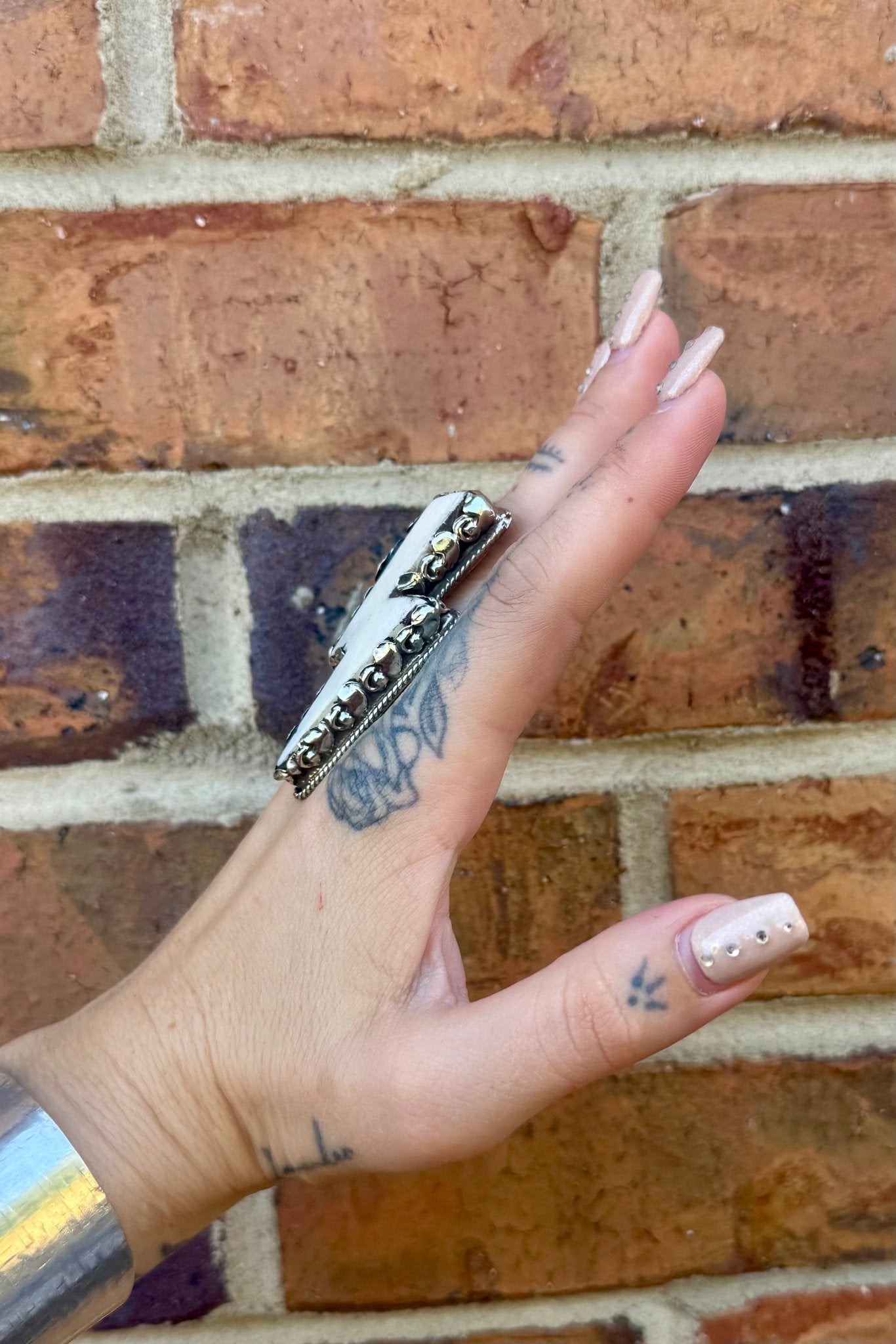 Lightning Bolt Ring in White - ivyandlavyboutique ivyandlavyboutique