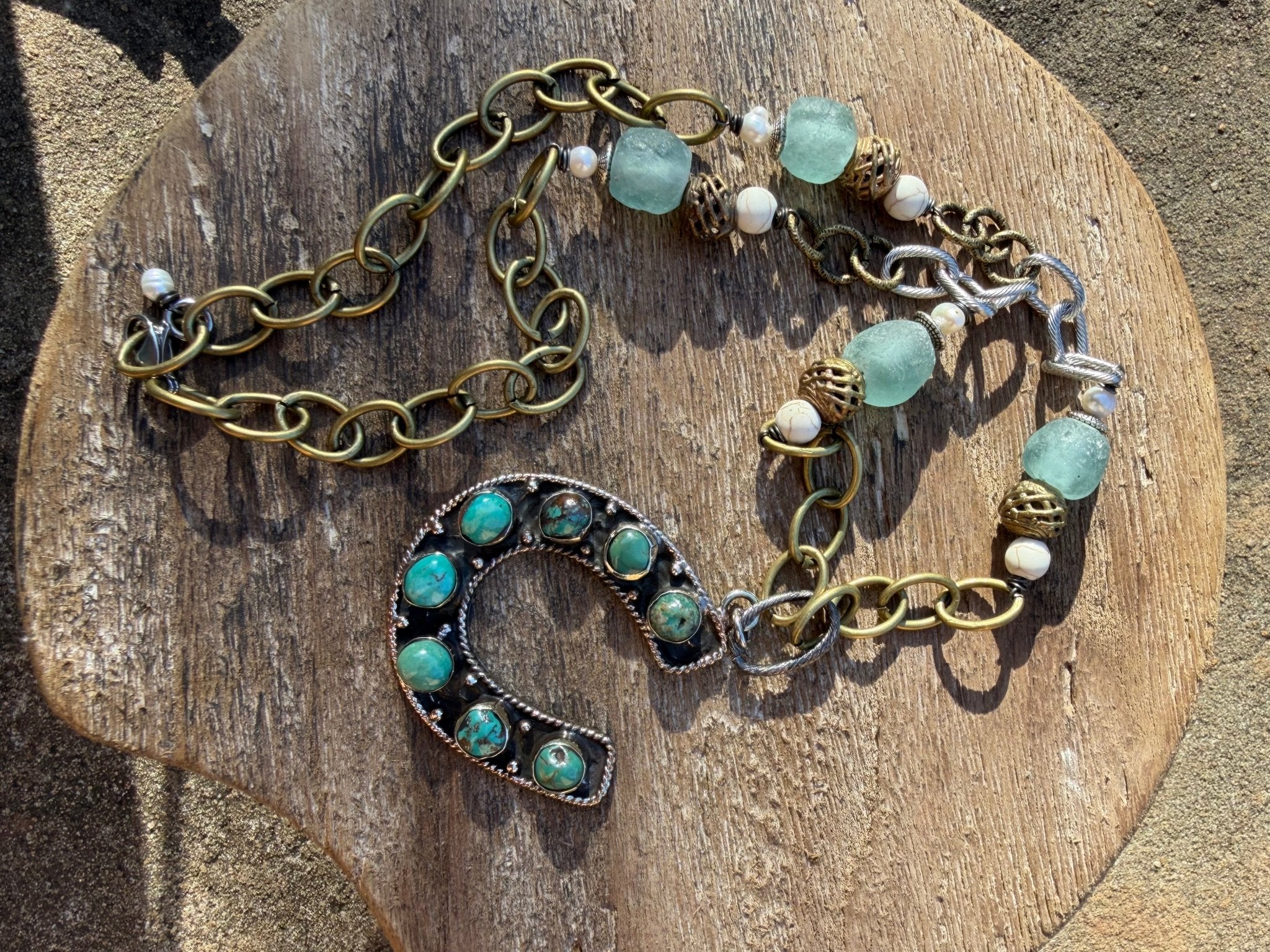 Lucky You Horseshoe Carved Statement Necklace - ivyandlavyboutique ivyandlavyboutique