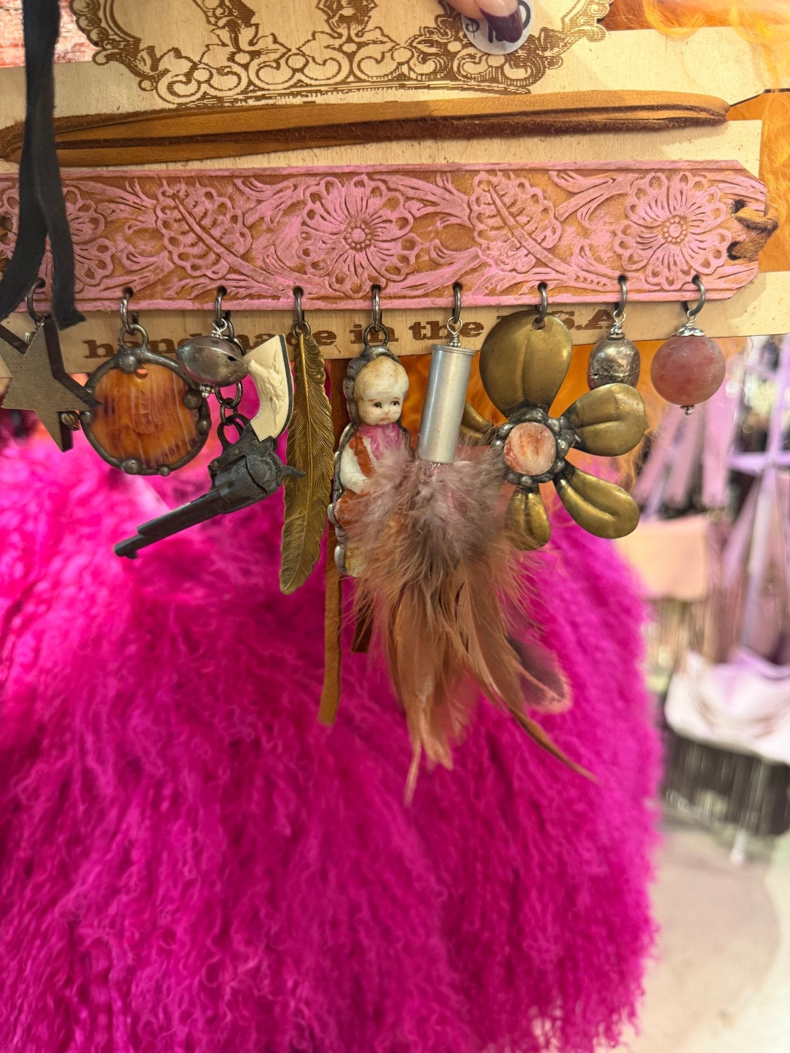 Madness Choker - ivyandlavyboutique Art by Amy