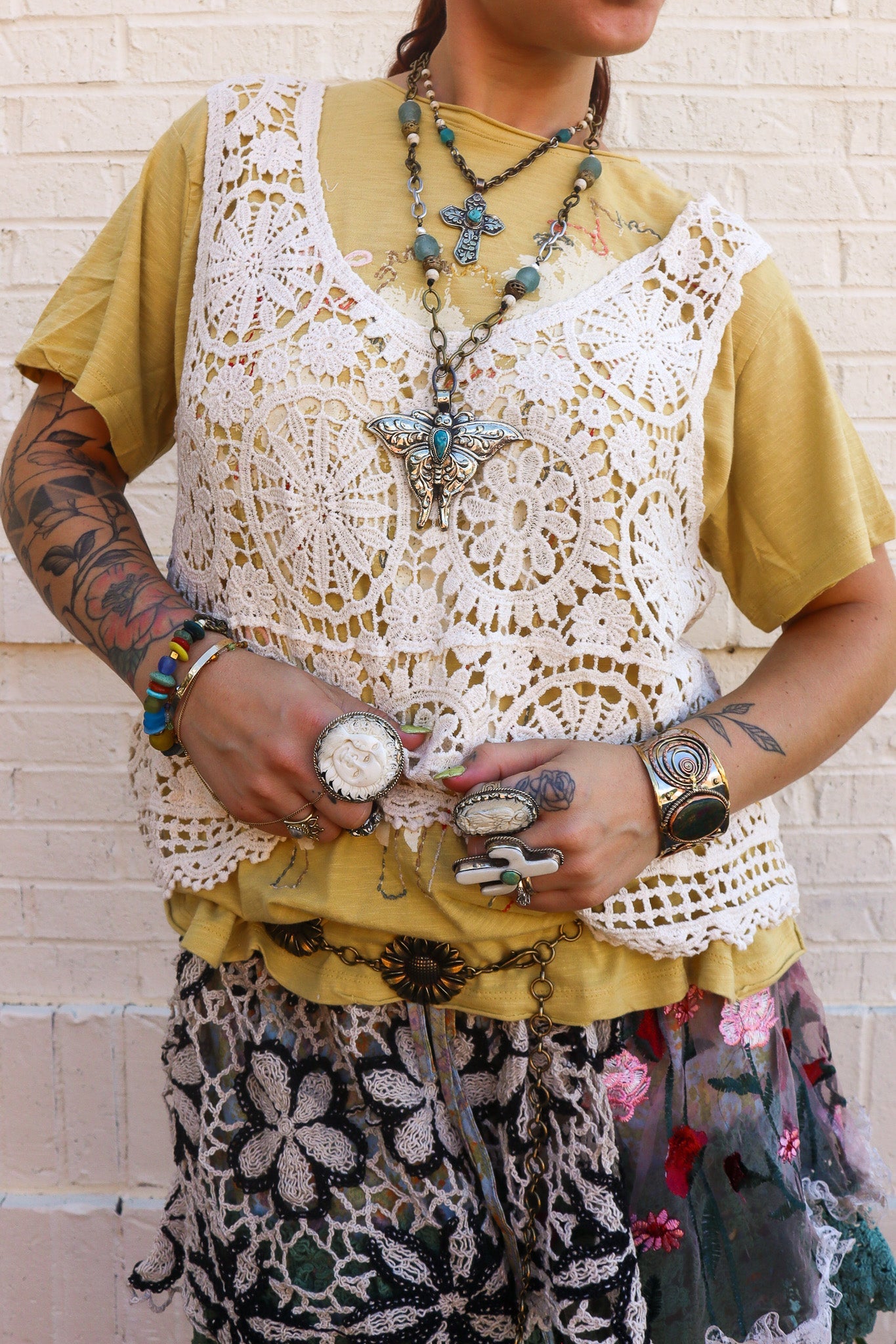 Mellow Yellow Tee - ivyandlavyboutique Caite & Kyla