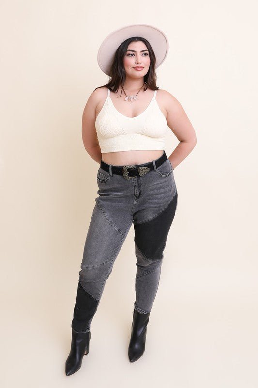 Paris Seamless Padded Textured Brami Plus Size - ivyandlavyboutique Leto Accessories