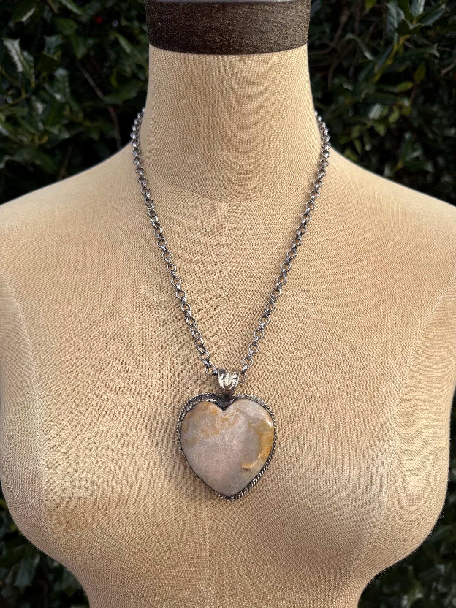 Prehistoric Love Choker Necklace - ivyandlavyboutique ivyandlavyboutique