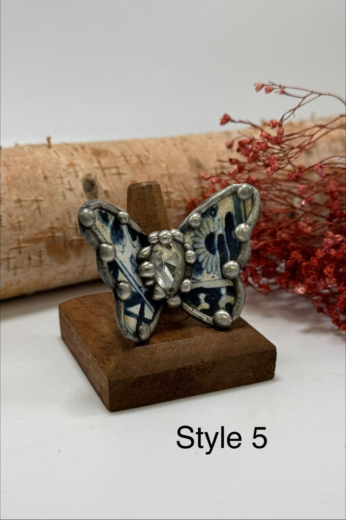 Pretty Butterfly Recycled Ring - ivyandlavyboutique ivyandlavyboutique
