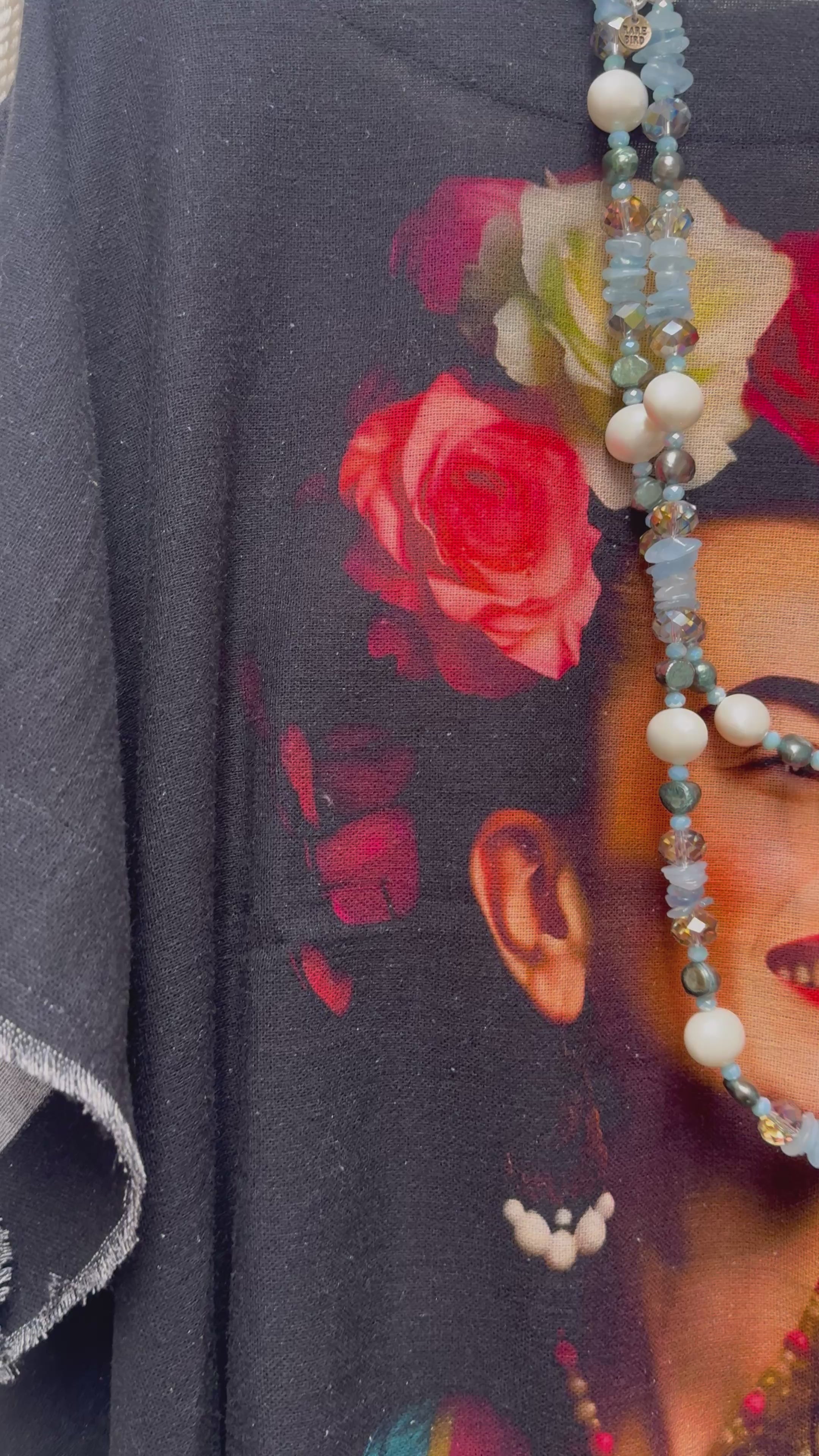Frida w/ Wings Hi Lo