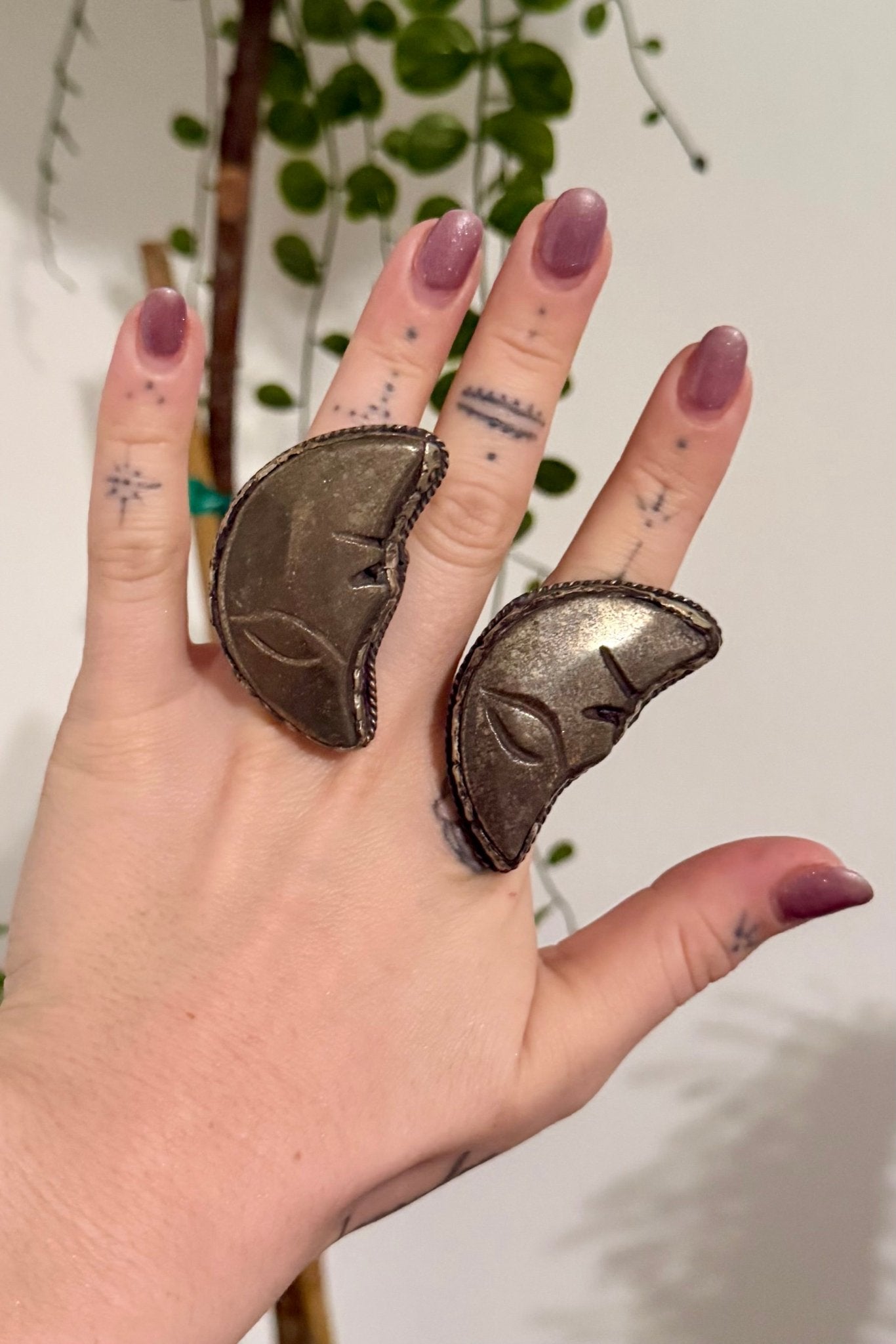 Pyrite Moon Face Ring - ivyandlavyboutique ivyandlavyboutique