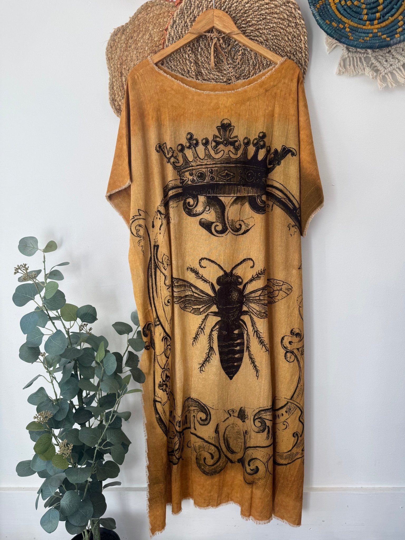 Queen Bee Hi Low - ivyandlavyboutique I LOVE LINEN