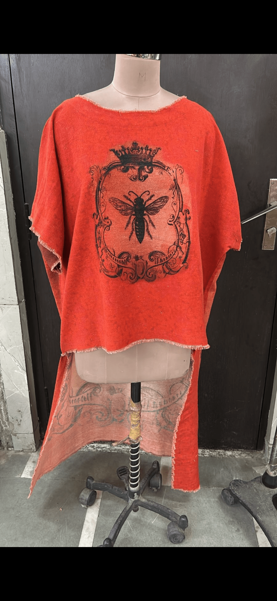 Queen Bee Hi Low - ivyandlavyboutique I LOVE LINEN