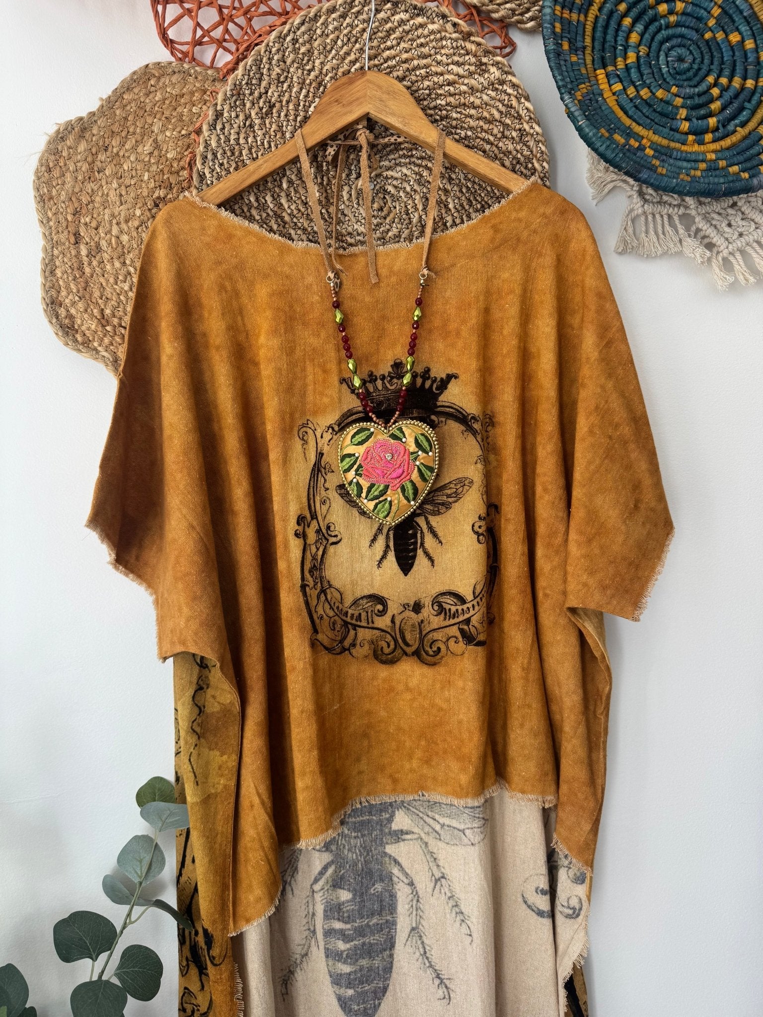 Queen Bee Hi Low - ivyandlavyboutique I LOVE LINEN