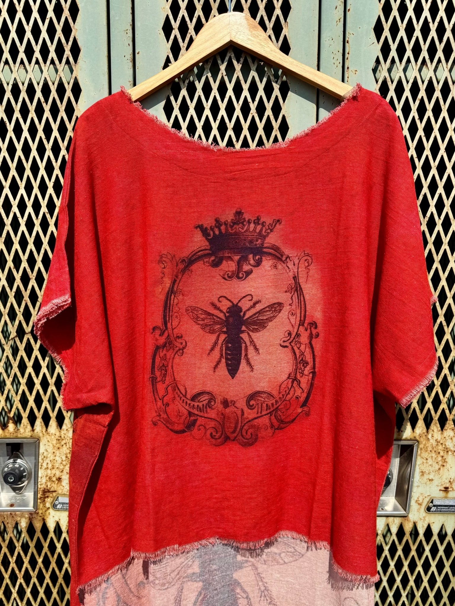 Red Buzzing Around Bee Hi Lo - ivyandlavyboutique I LOVE LINEN