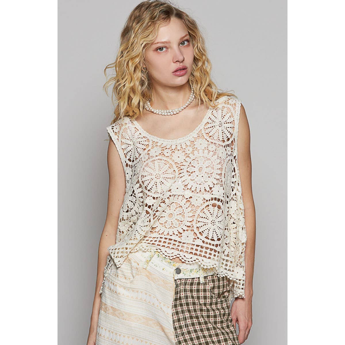 Round neck sleeveless crochet top - ivyandlavyboutique Pol Clothing