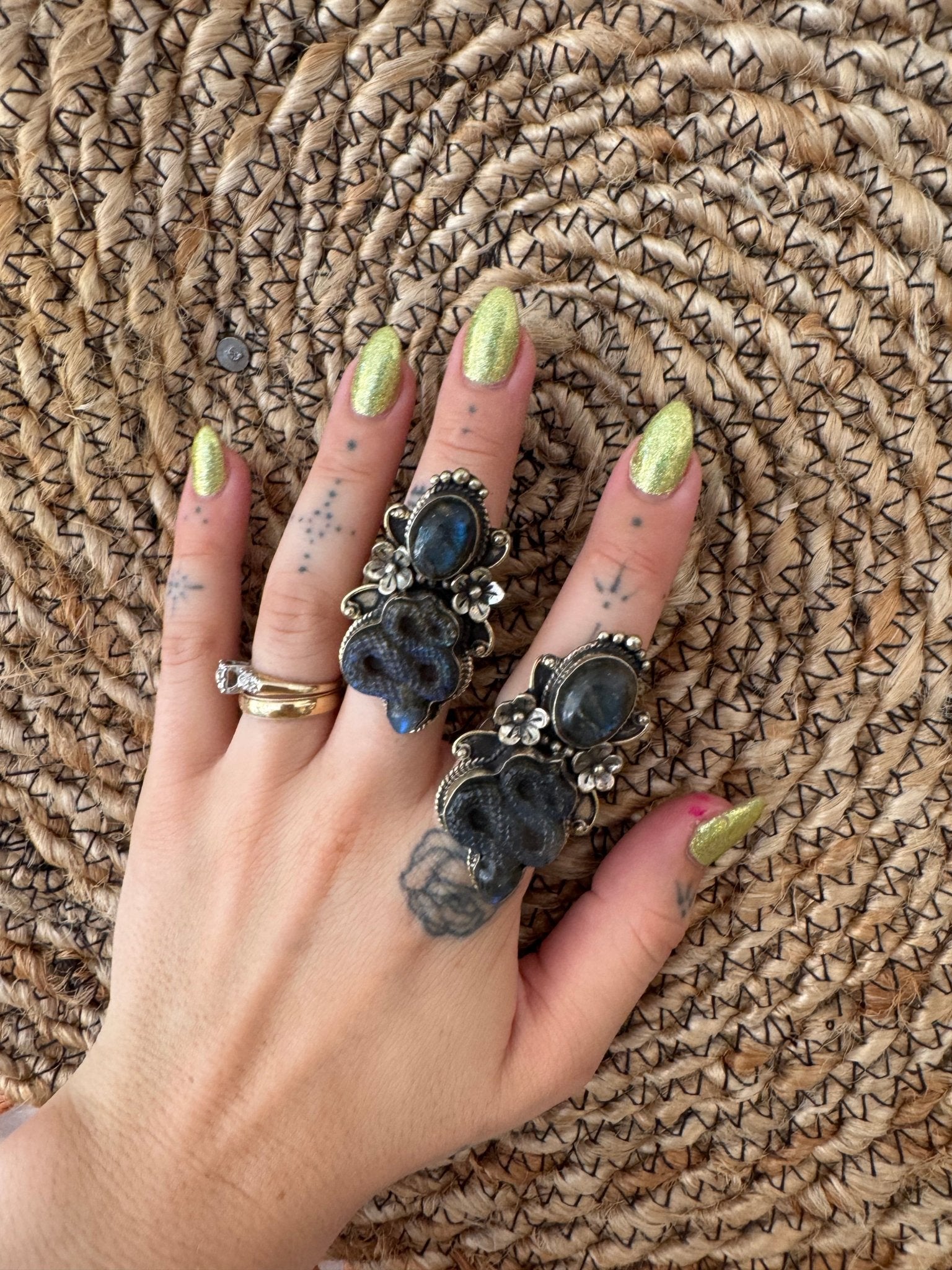 Snakes in the Dark Stone Ring - ivyandlavyboutique ivyandlavyboutique